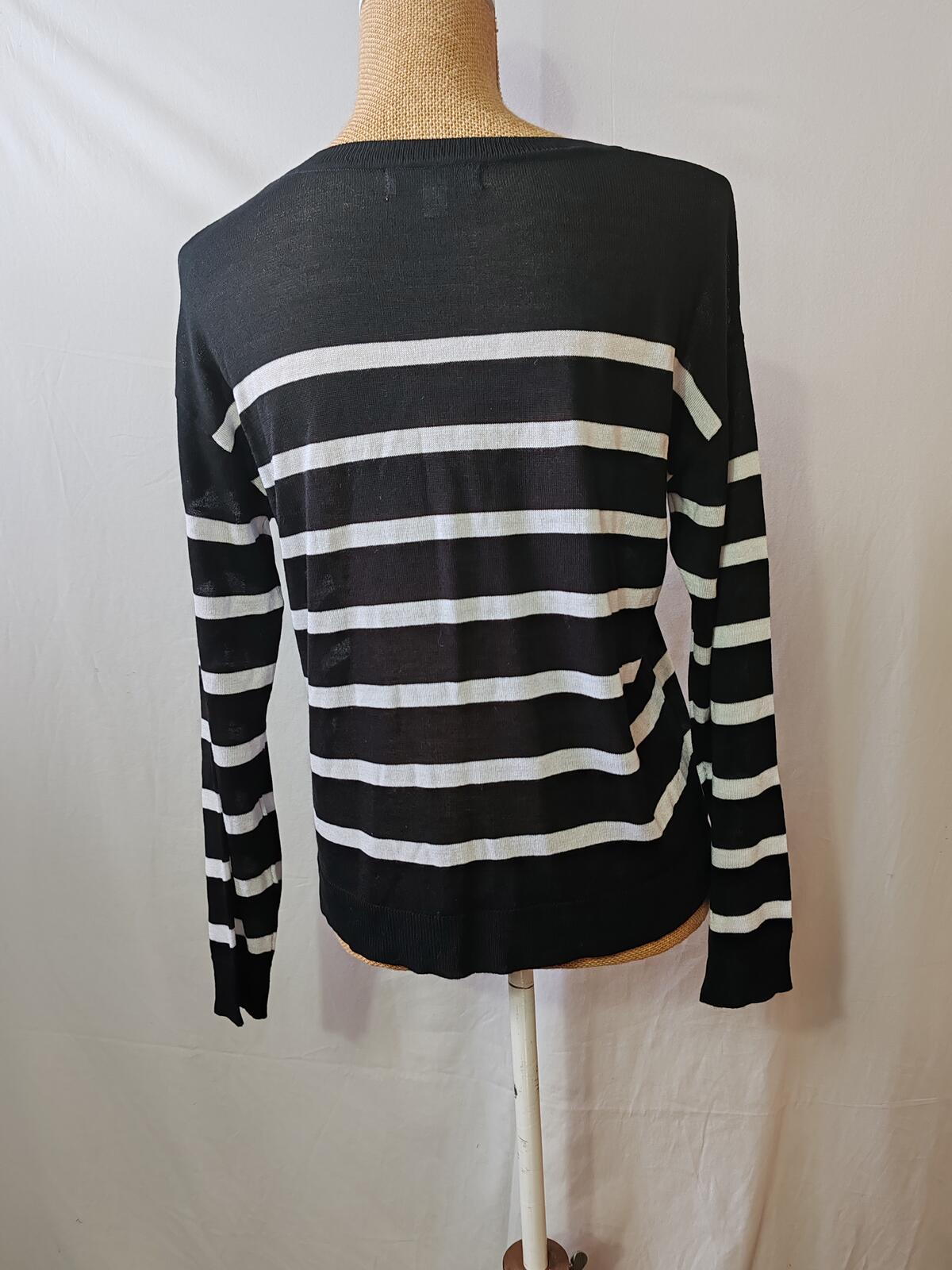M&s | S | Black & White Jumper | Acrylic