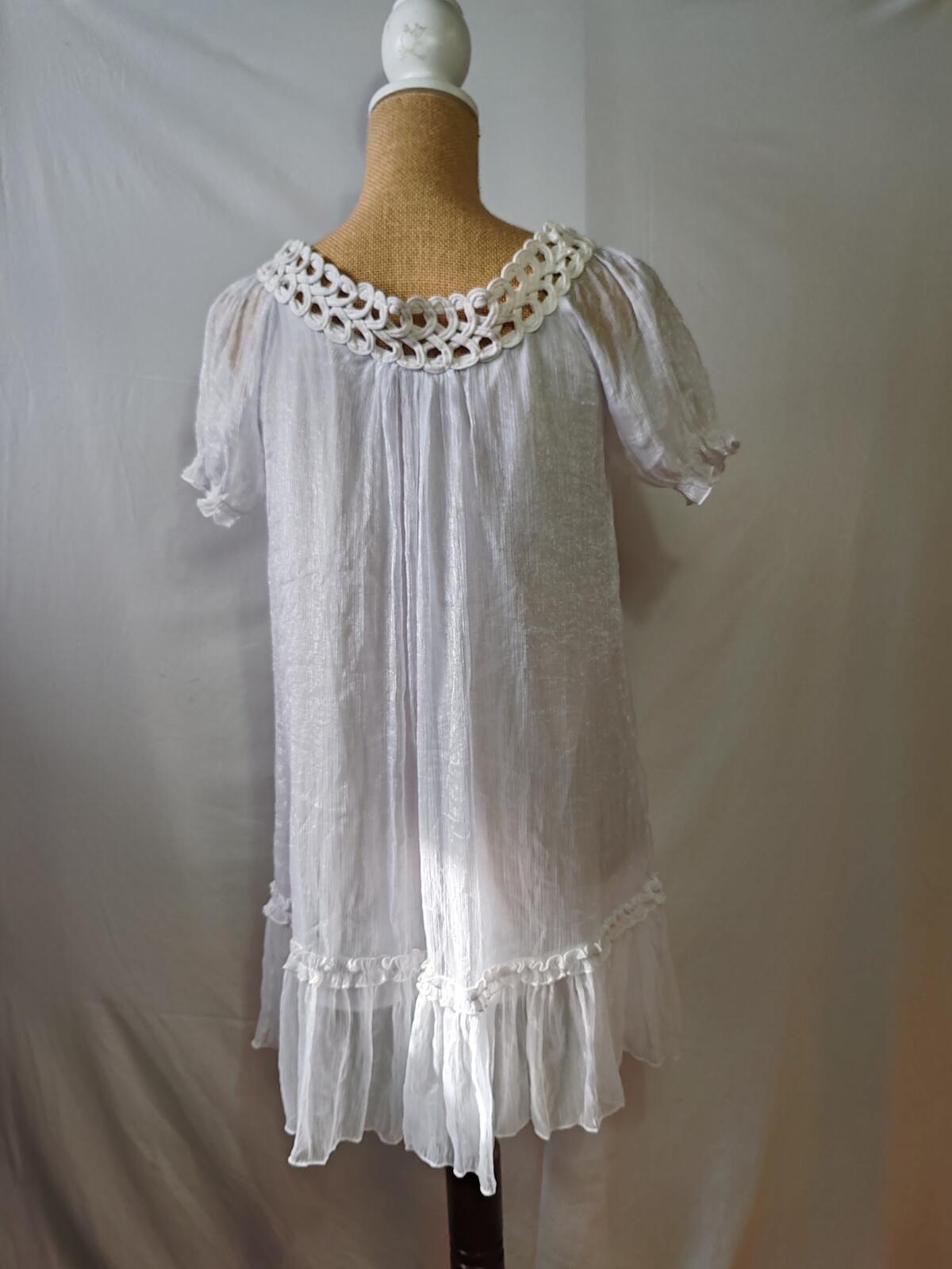Maner | UK 10-12 | White Shimmery Tunic | Polyester