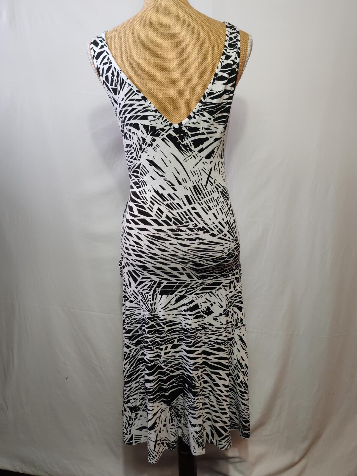 Oasis | UK 14 | White & Black Patterned Dress | Viscose
