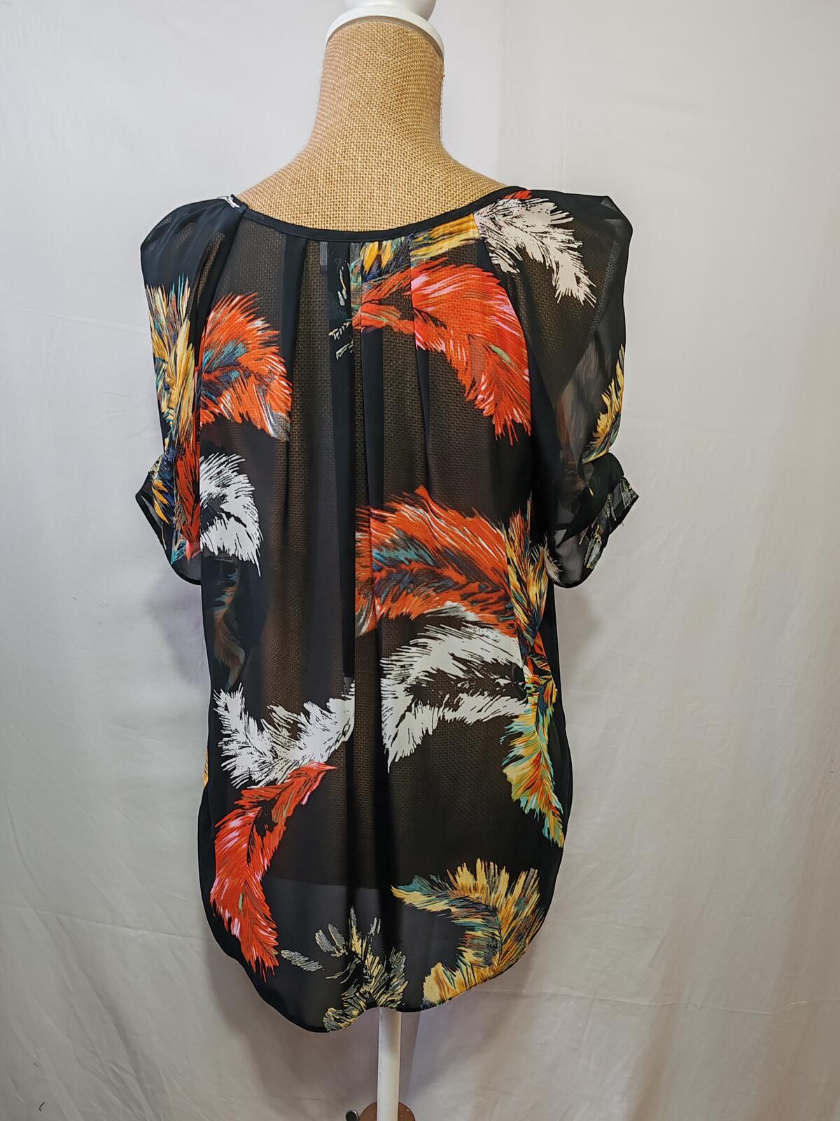 Wallis | M | Black with Multi-coloured Feather Print Top | Polyester