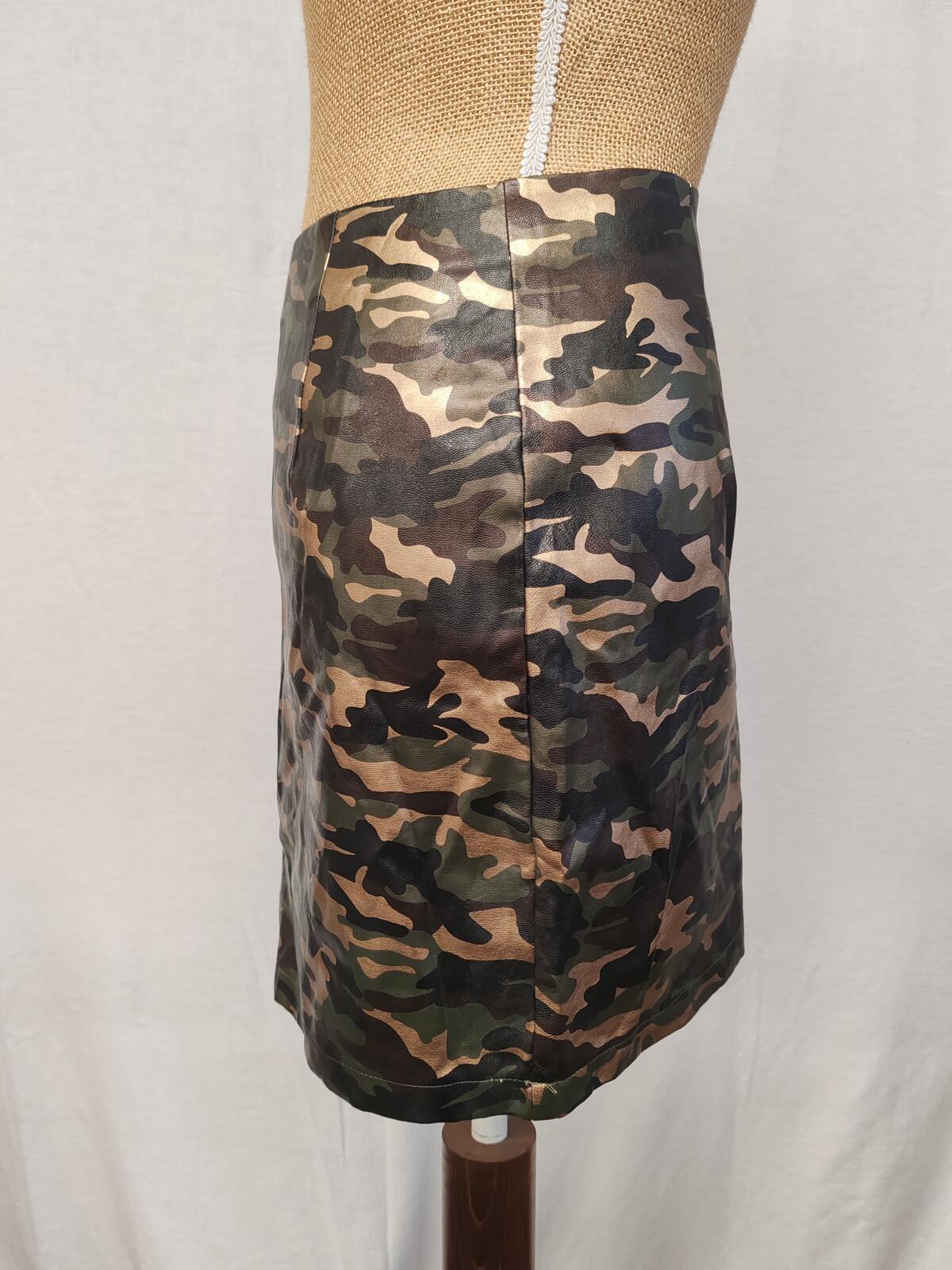 Pretty Little Thing | UK 8 | Army Faux Leather Skirt