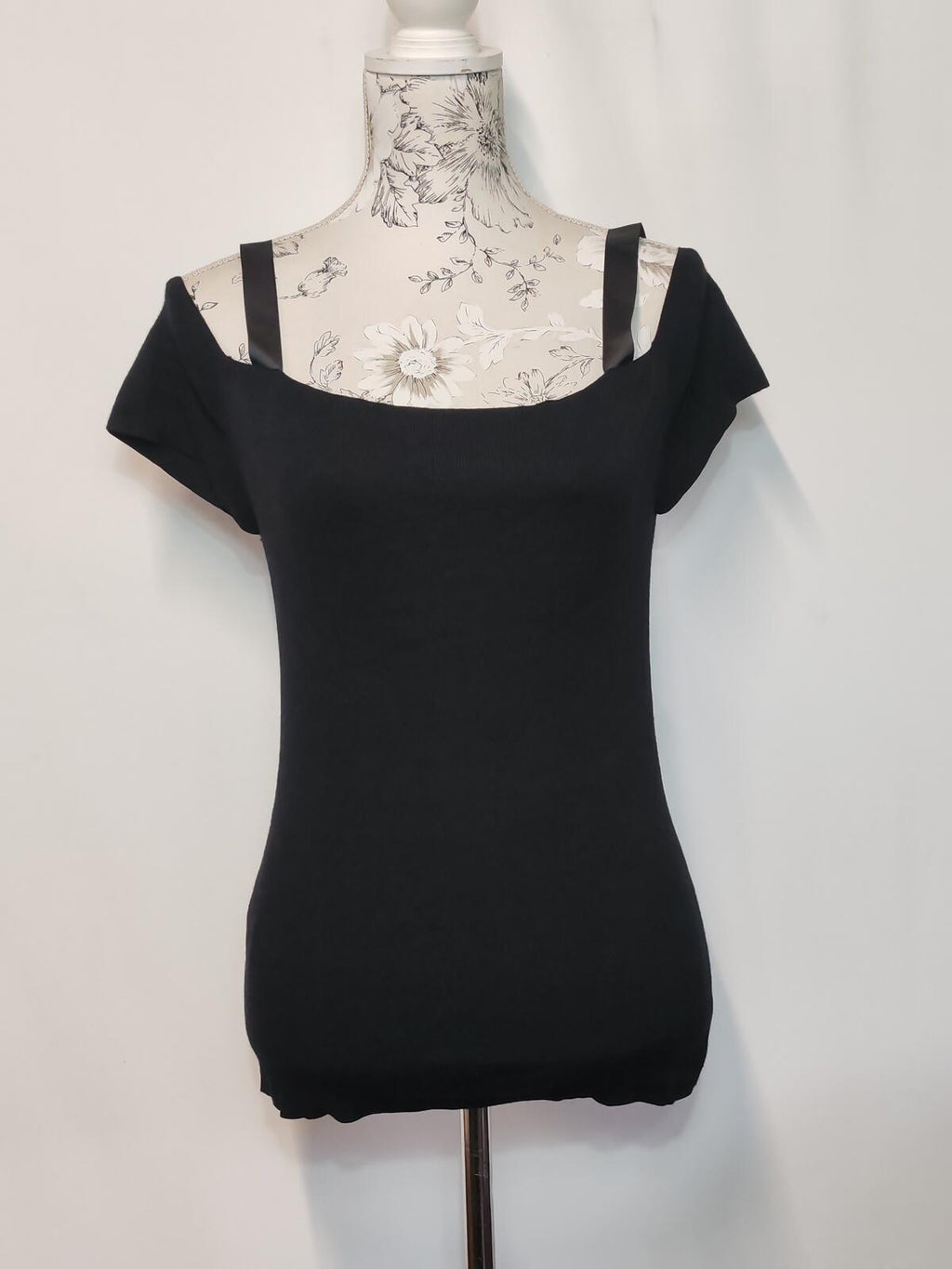 Bitter Kai Rand | L | Black Cold Shoulder Tshirt