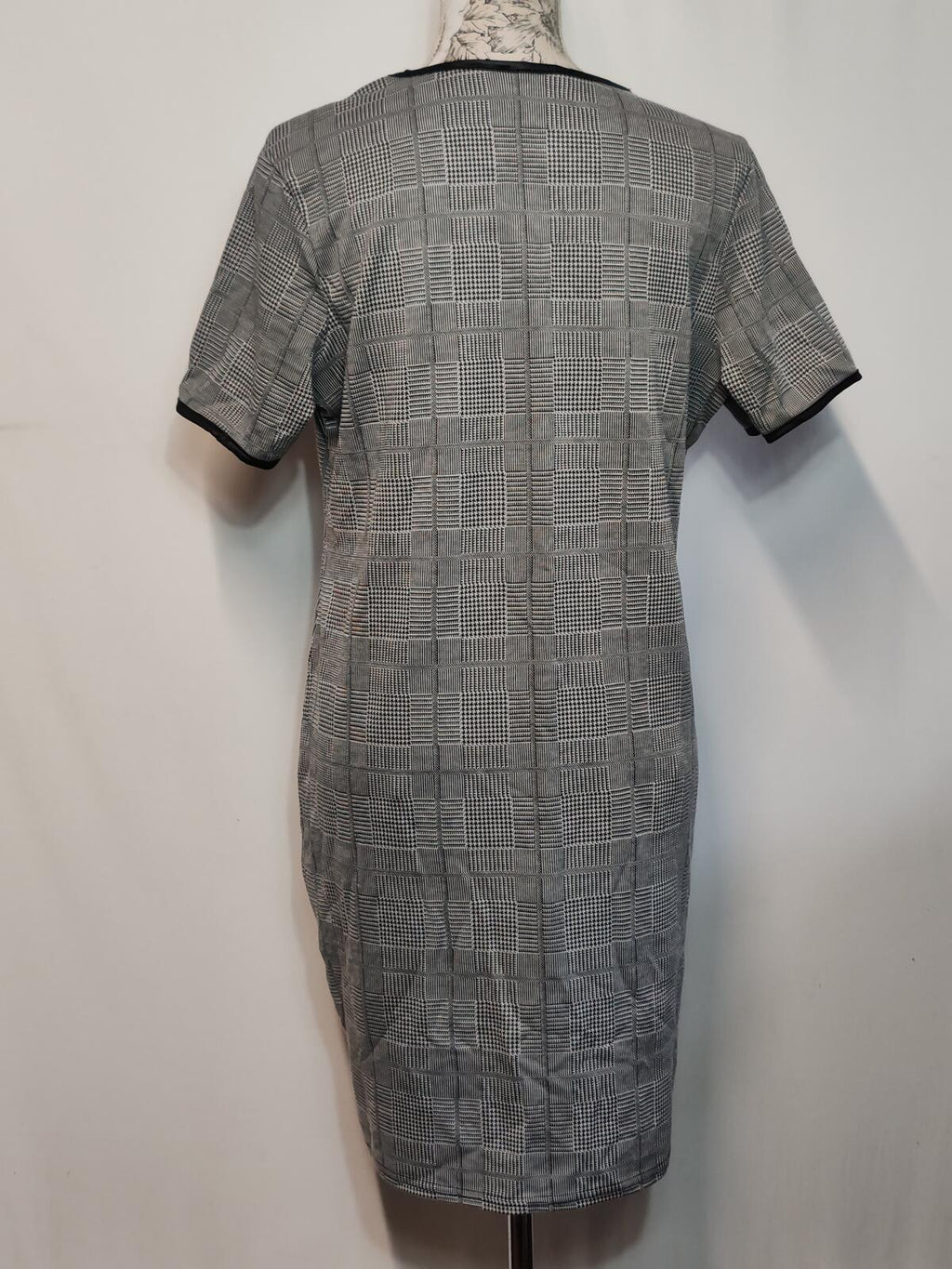 Select | UK 16 | Dogtooth Tartan Tunic Dress | Black & White |Polyester |