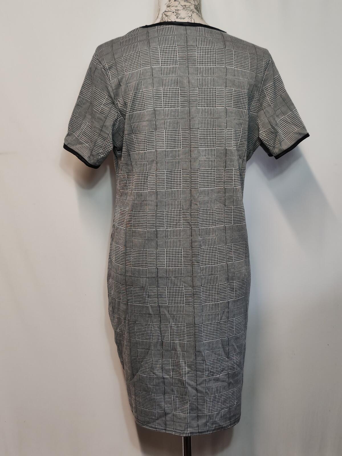 Select | UK 16 | Dogtooth Tartan Tunic Dress | Black & White |Polyester |