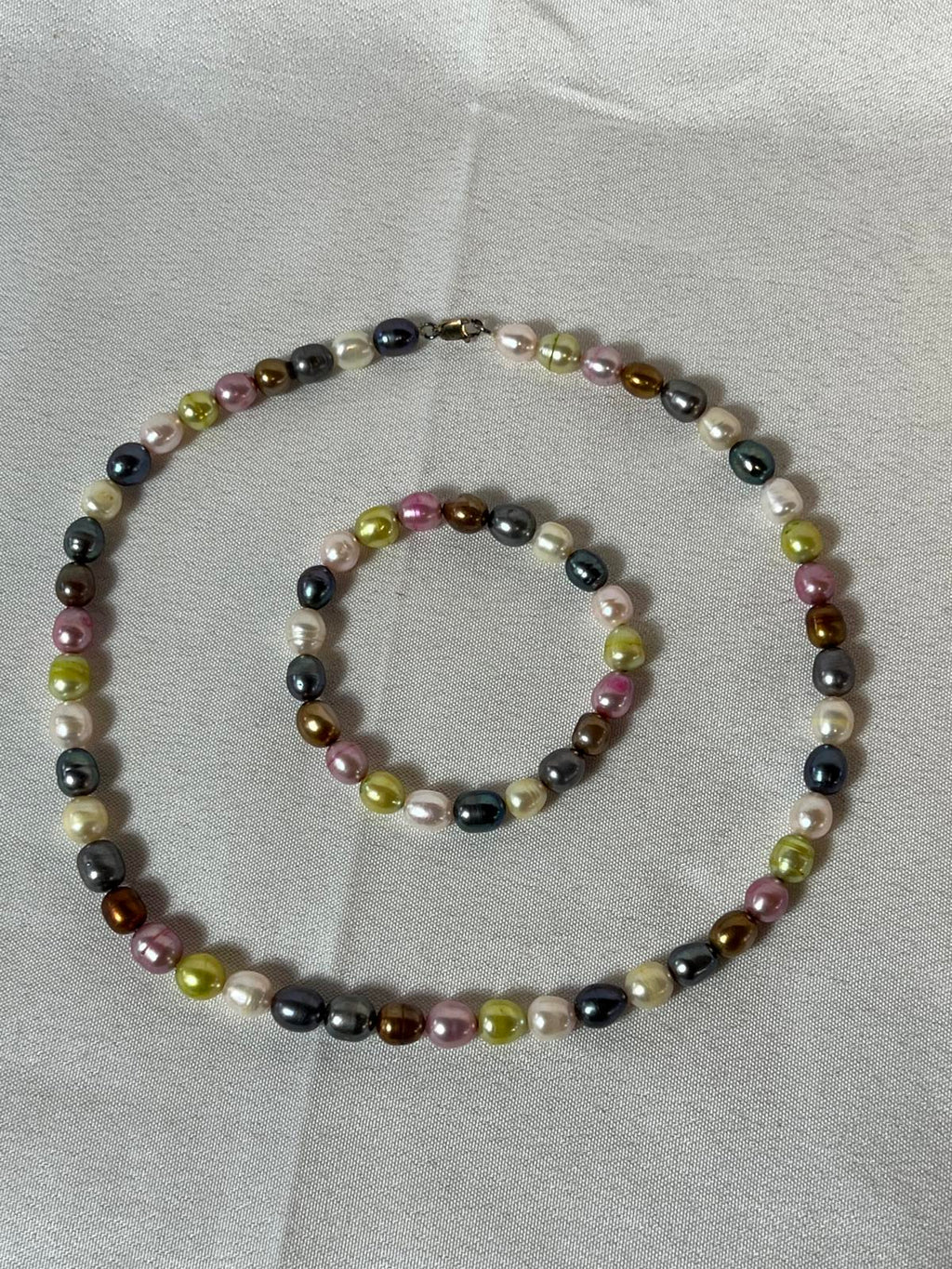Rainbow Pearl necklace and matching bracelet |  Man-Made