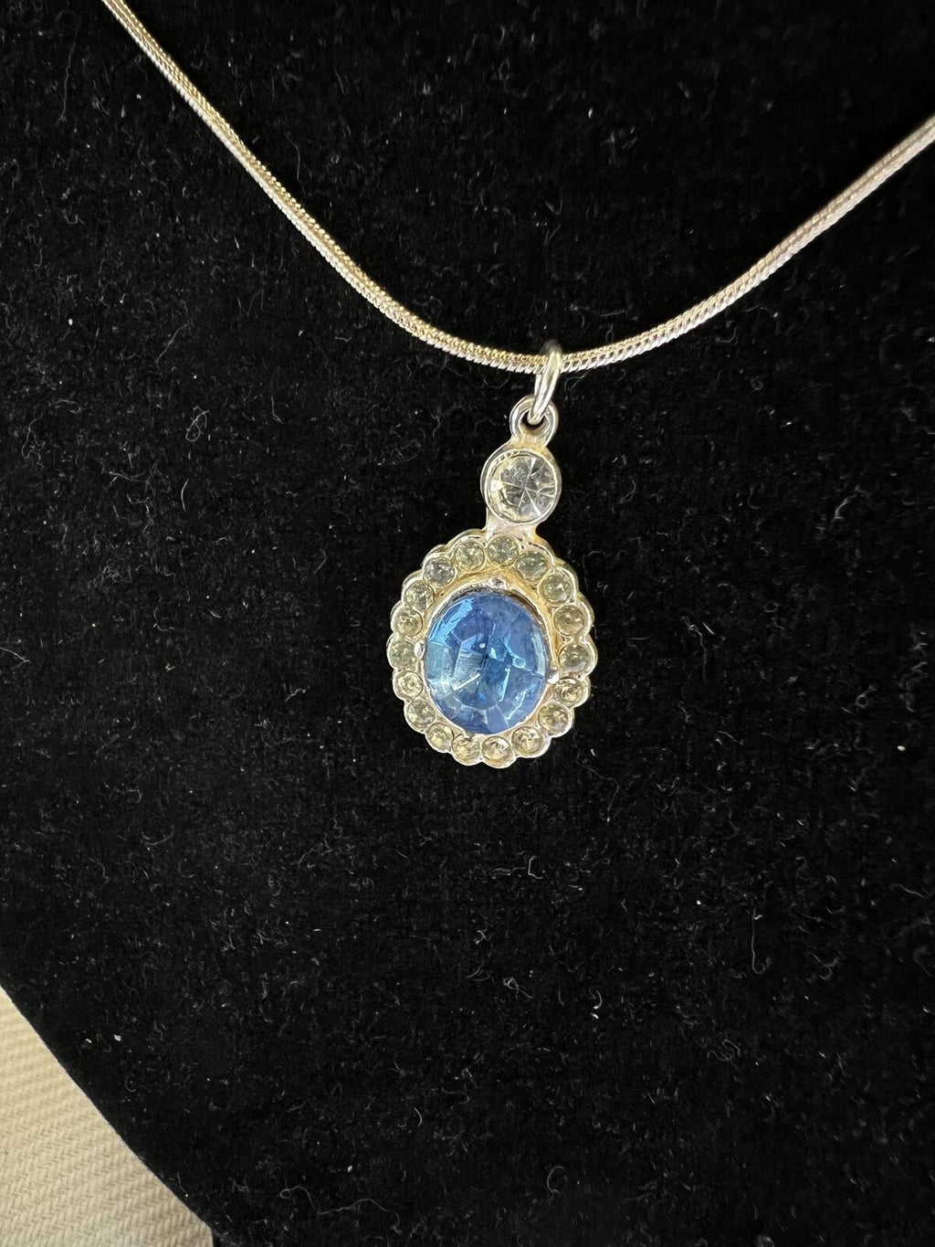 Drop Pendant | Sapphire and Diamond Like | Silver Chain