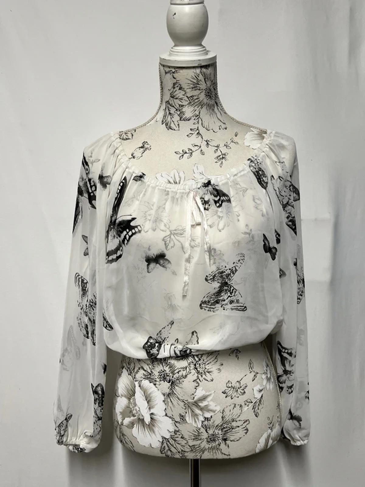 LY | S/M | White Blouse Butterfly Pattern | Very Good