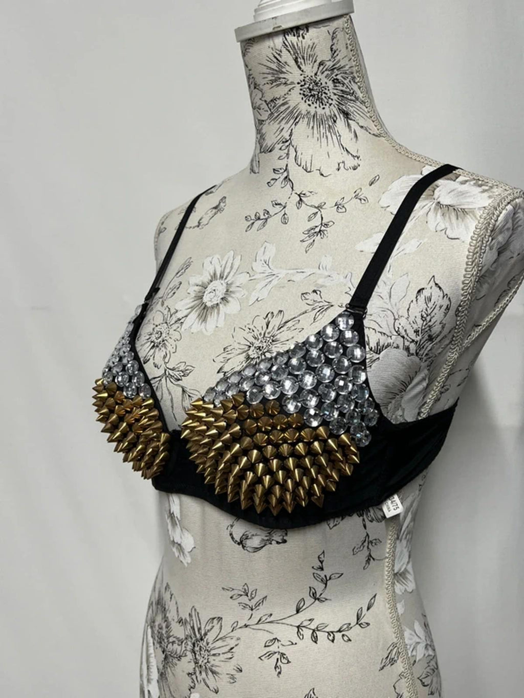 Cherry Koko | 34/75 | Spiked Alt Bra