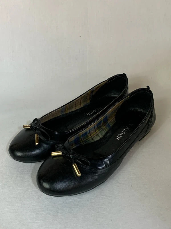 Kinloch | Size 6 | Black patent rim leather ballets with gold trim bows