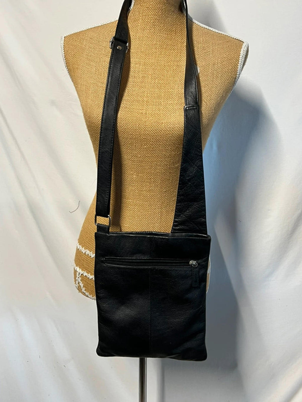 Taurus | Black leather cross body bag