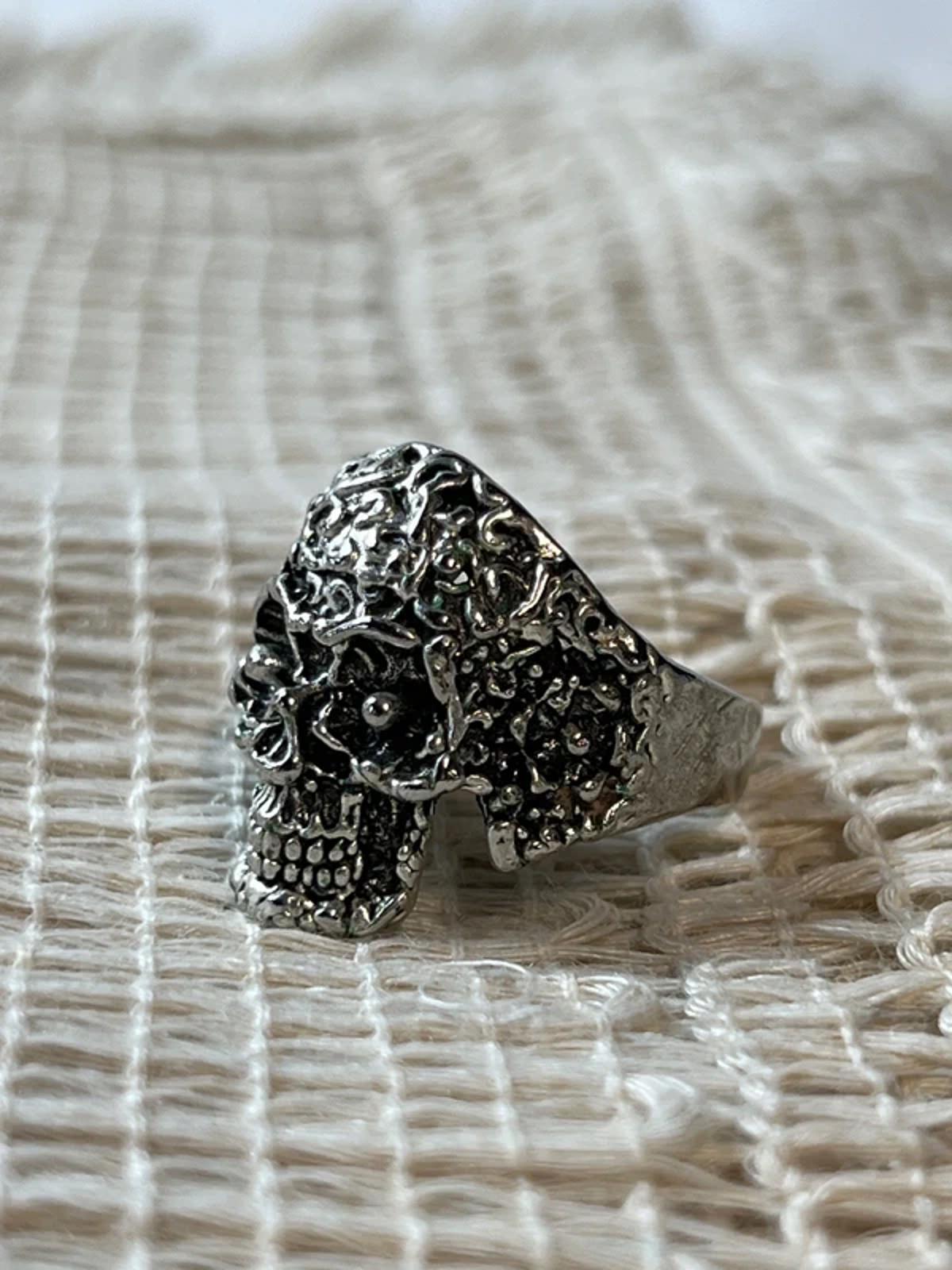 Vintage Style | Silver Tone Skull Ring |
