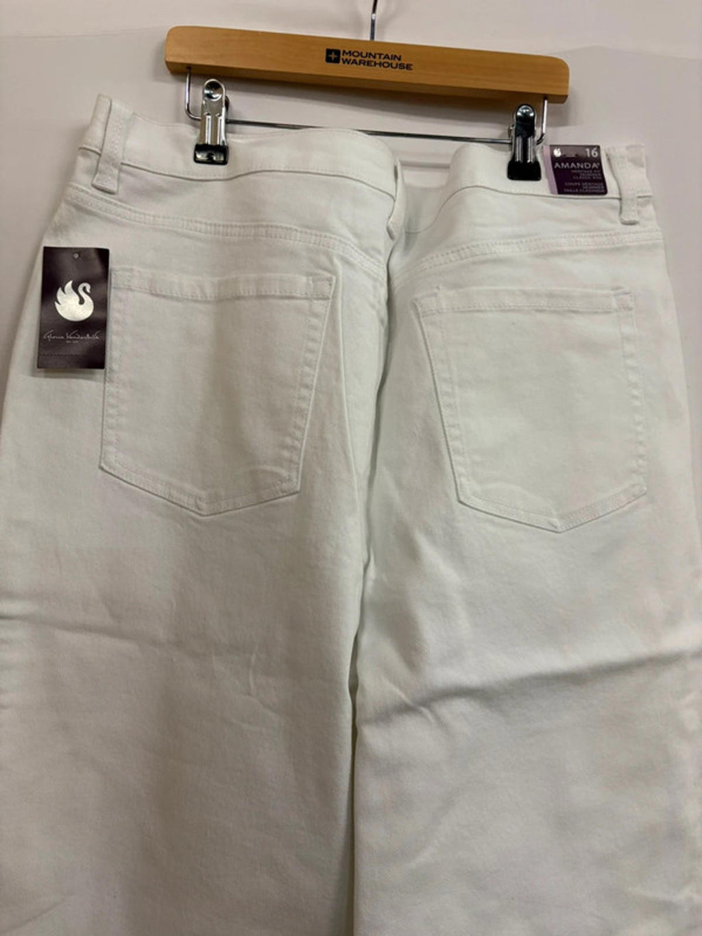 Gloria Vanderbilt ladies shorts