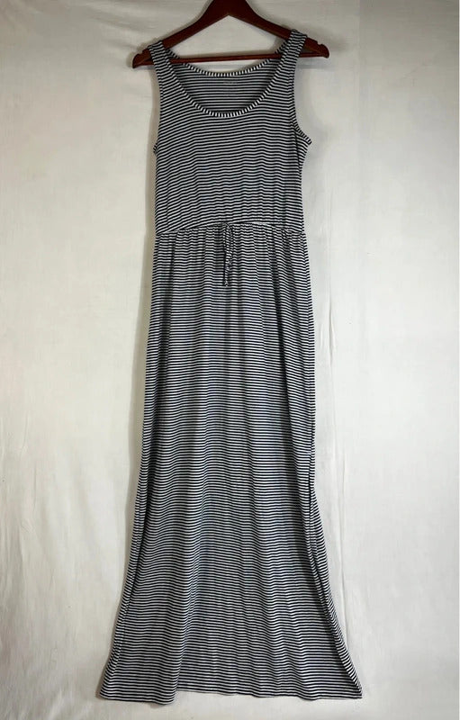 Esmara | Size 14/26 | Black and white striped dress