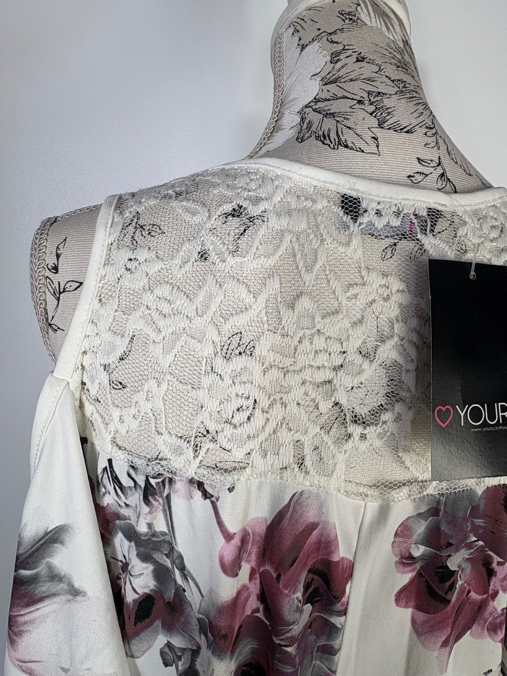 Yours cold shoulder top / 16