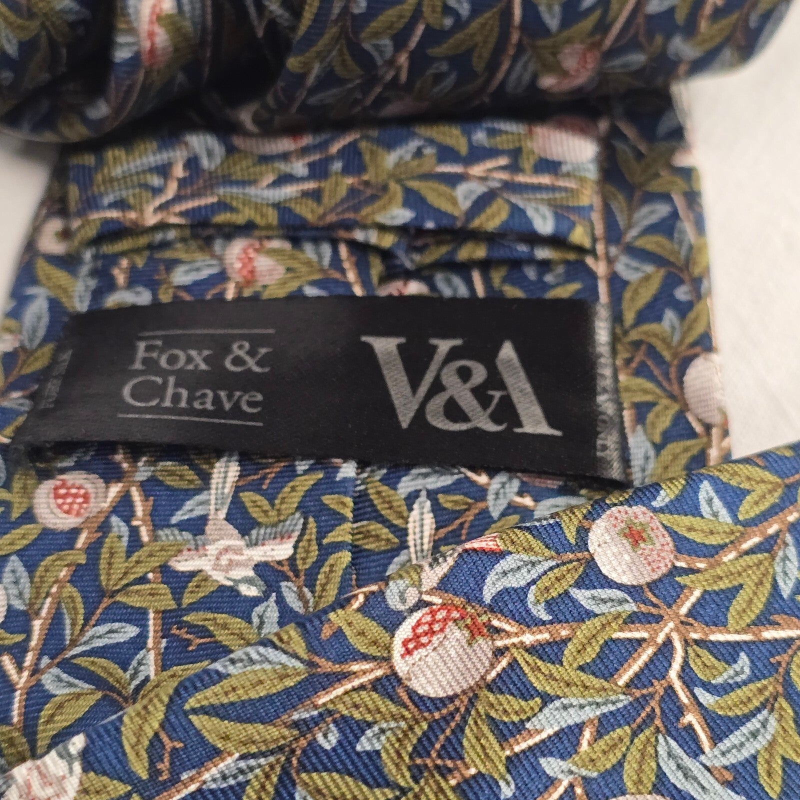 Vintage V&A Fox & Chave 100% tie
