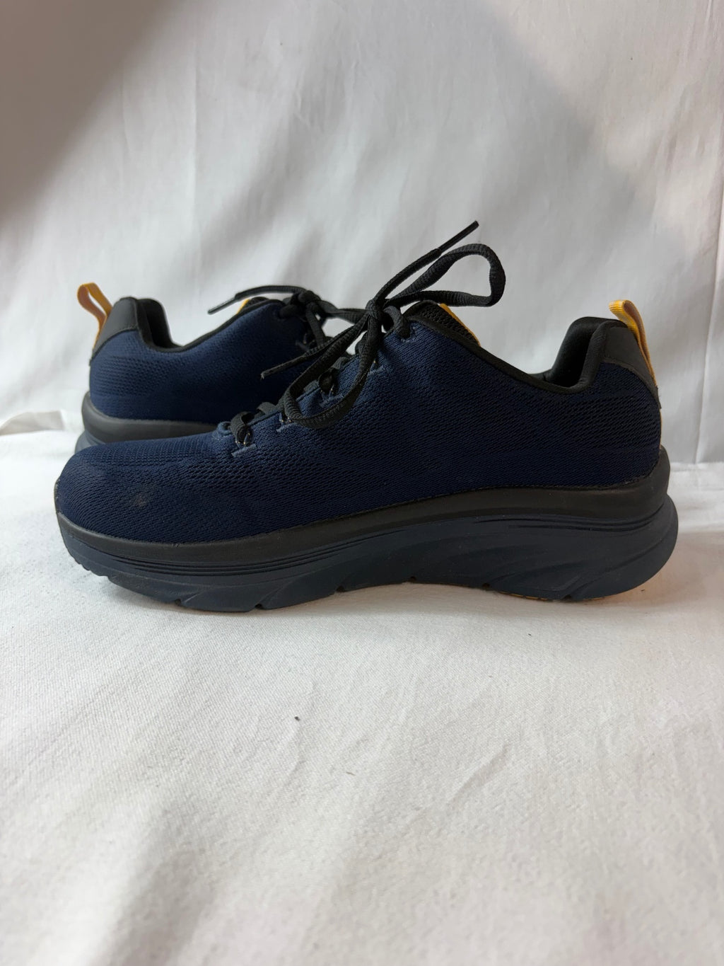 Sketchers d’lux walker trainers / UK 7.5