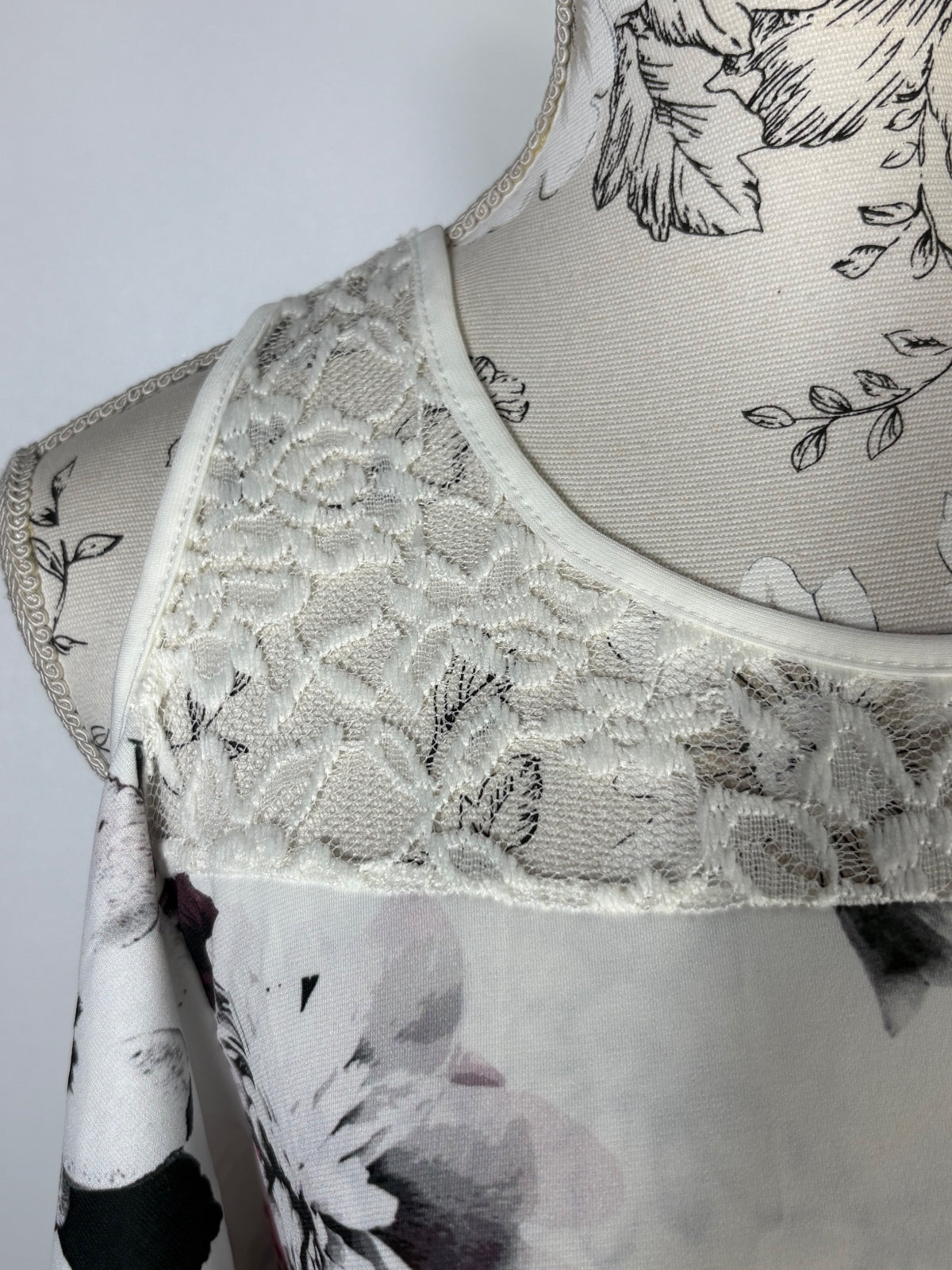 Yours cold shoulder top / 16
