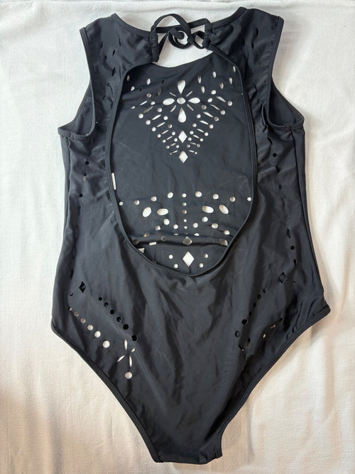 Boohoo black one-piece / 14