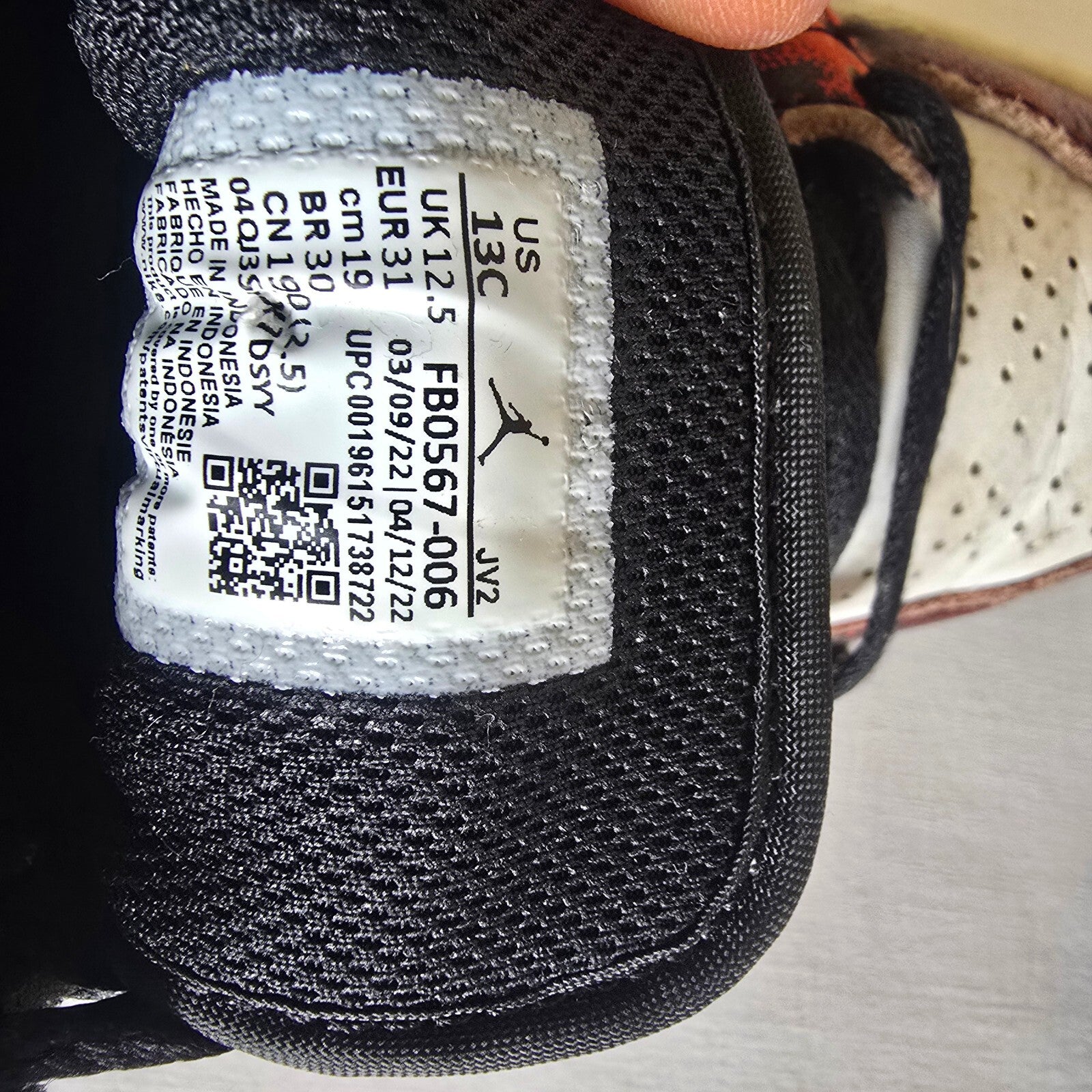 Nike Air Jordan 1 mid se  "wear away chicargo" size 12.5