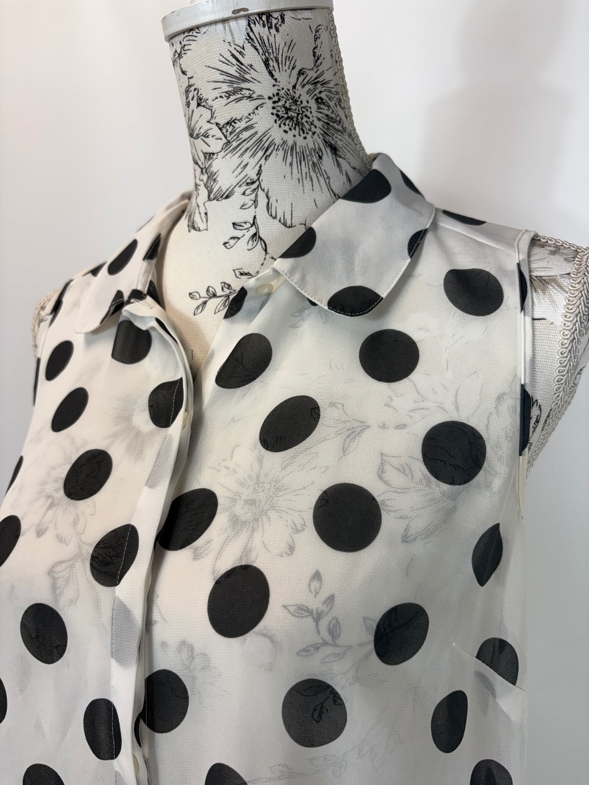 Next Sleeveless spotted blouse