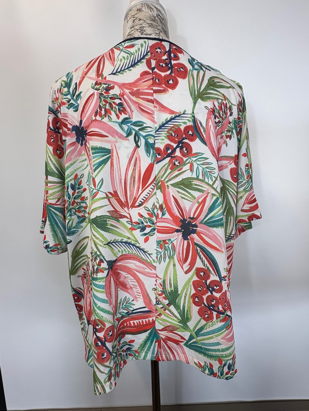 M&S collection top. / 16