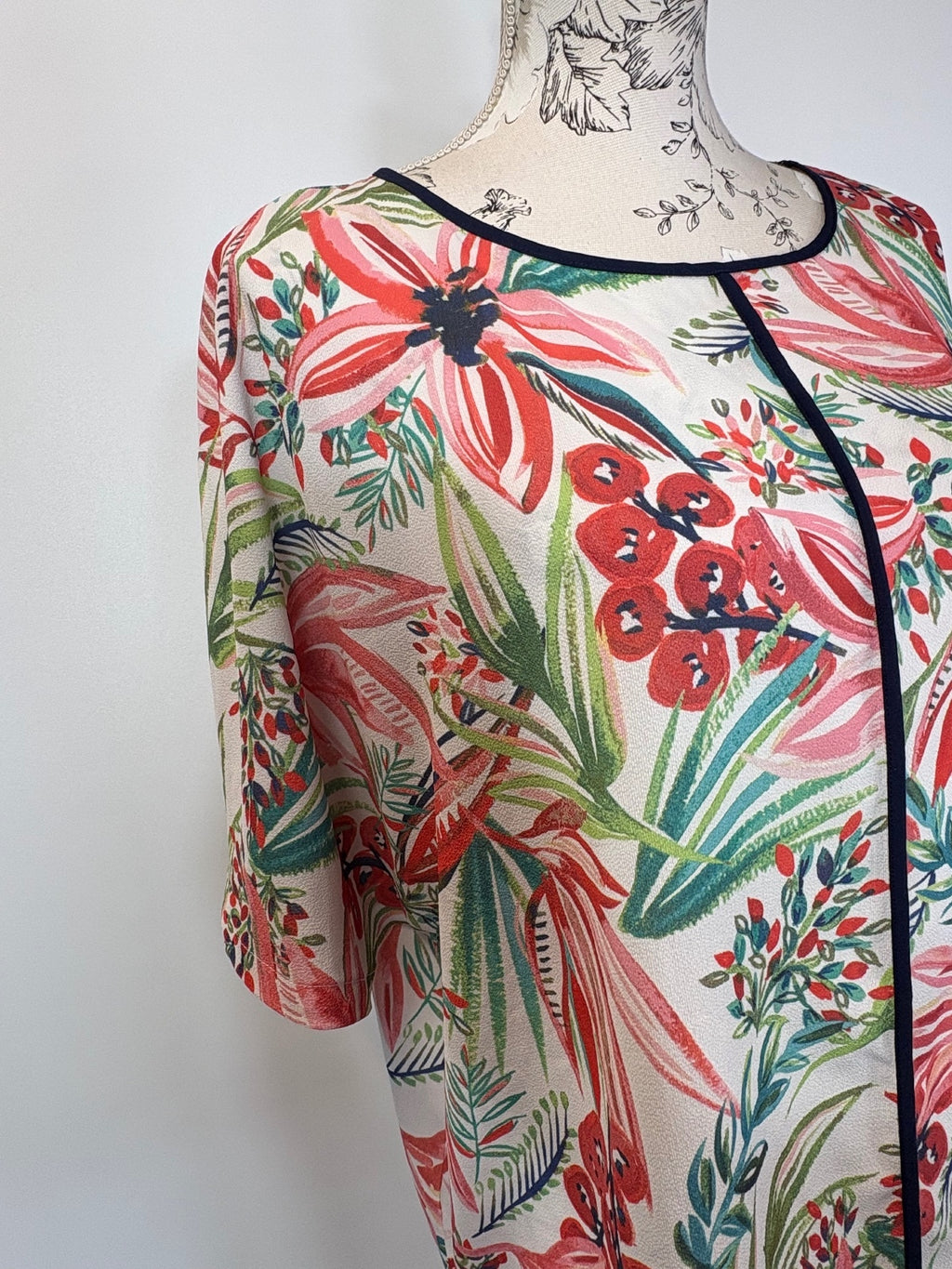 M&S collection top. / 16