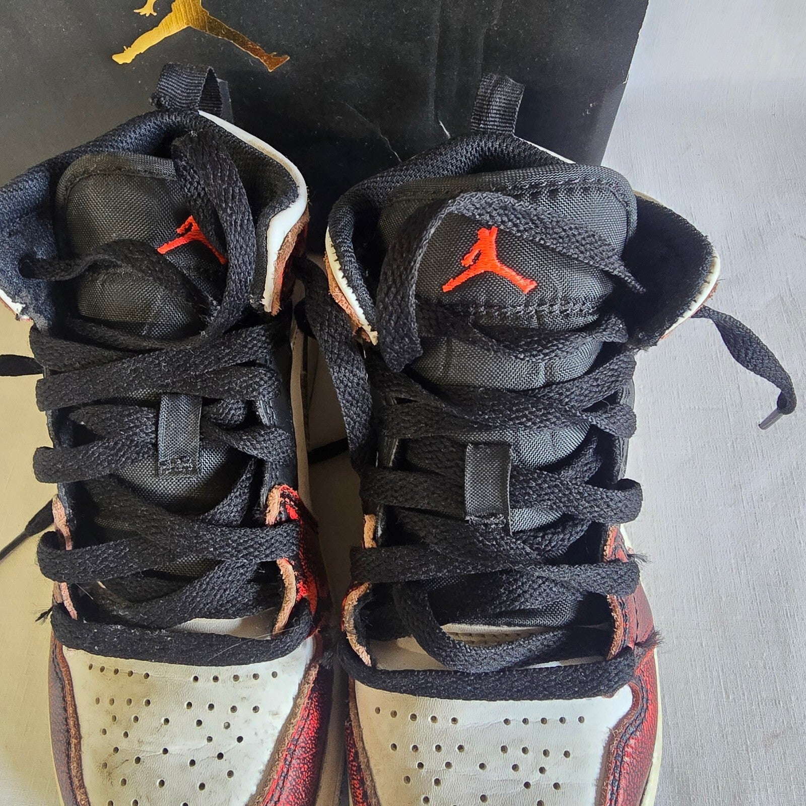Nike Air Jordan 1 mid se  "wear away chicargo" size 12.5