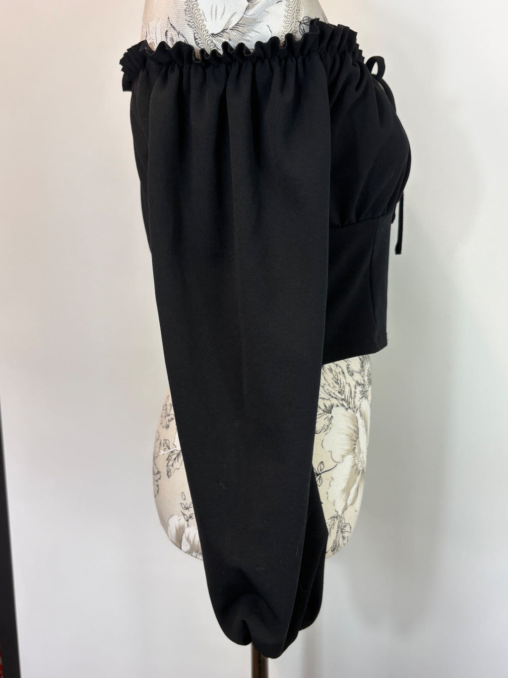 New Look black off the shoulder top / 10