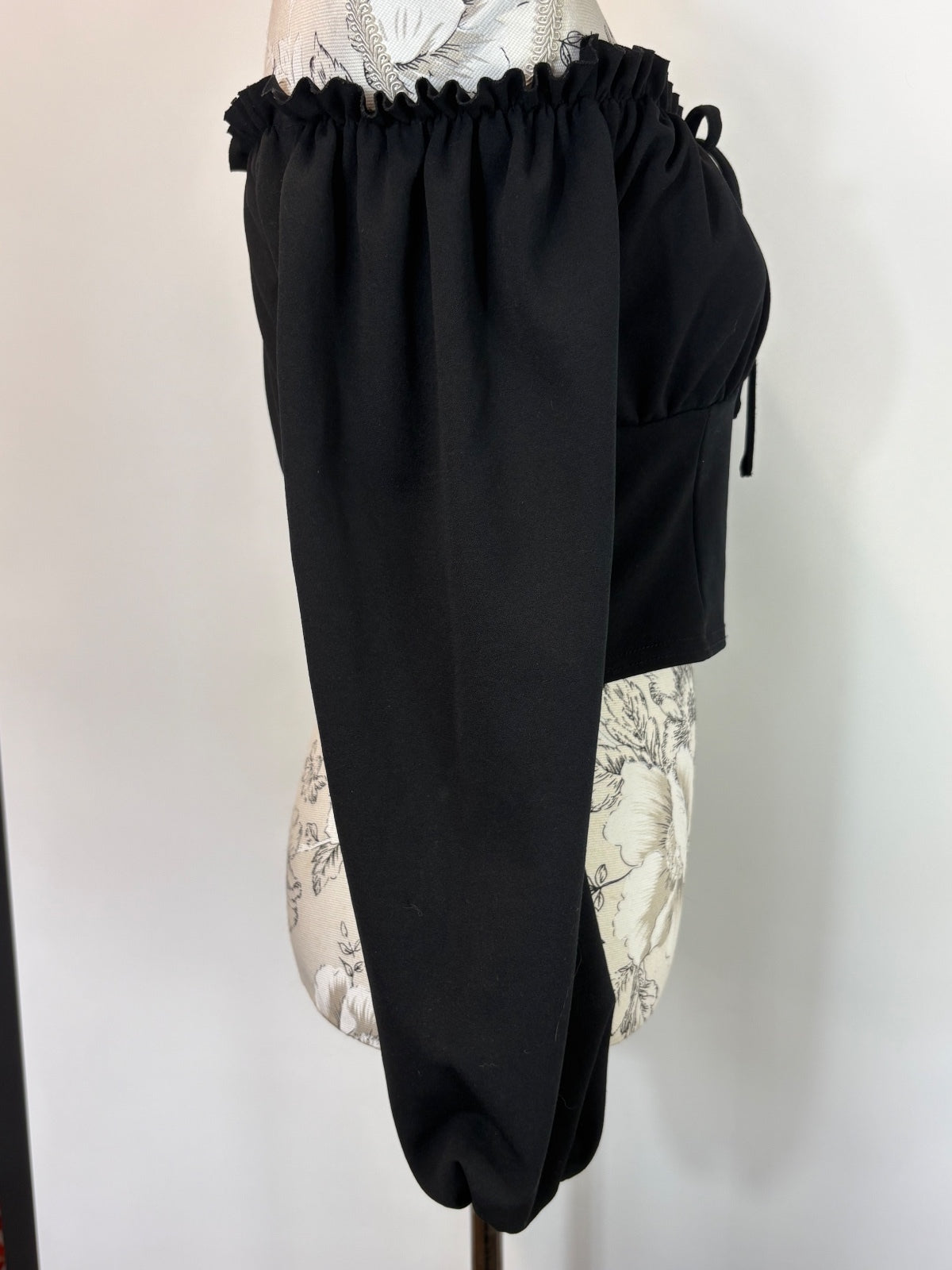 New Look black off the shoulder top / 10