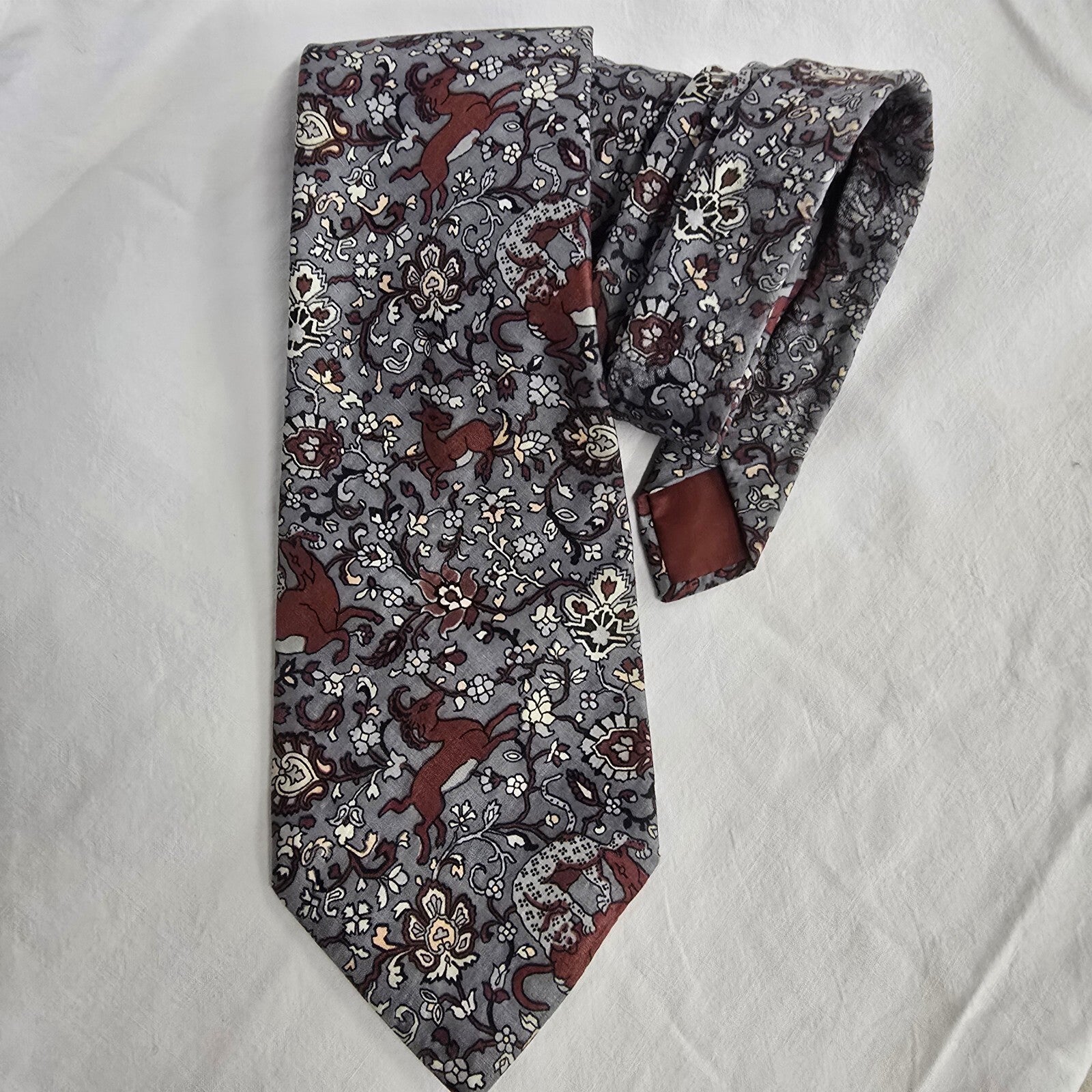 Hardy Amies 100% silk tie