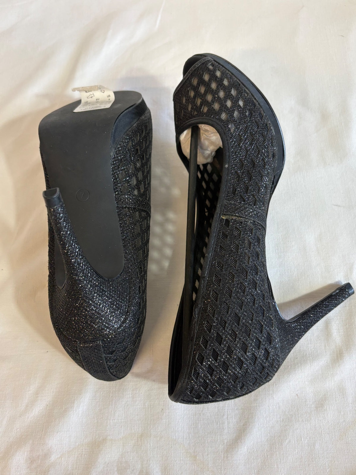 Heavenly Soles black open toe heels / 7