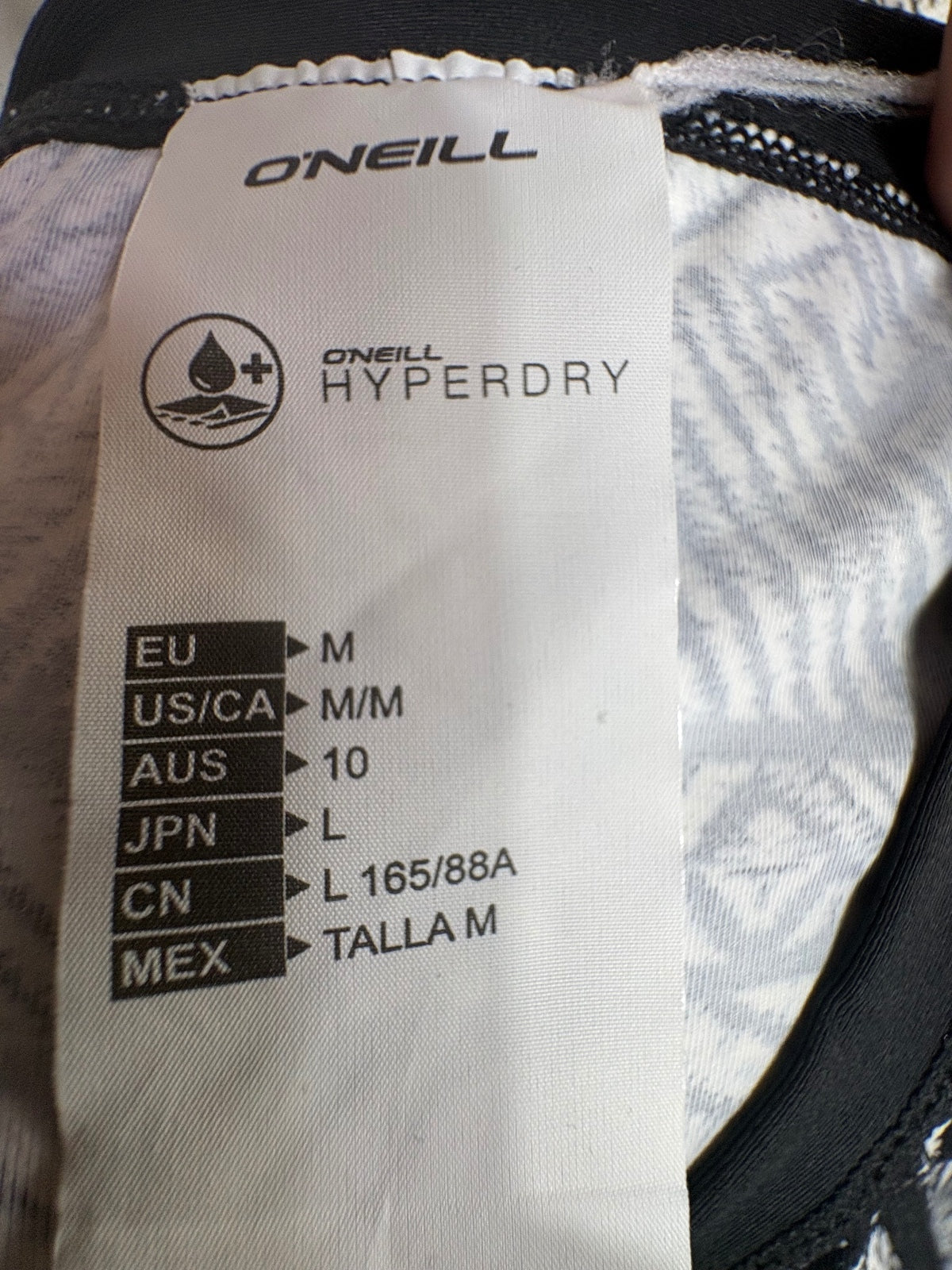 O’Neill hyperdry swim top / M