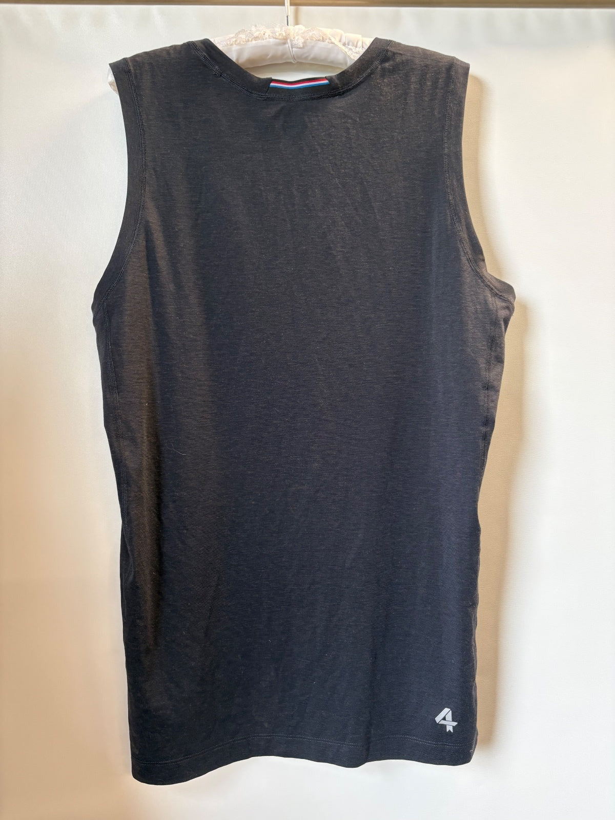 Four laps tank top / L