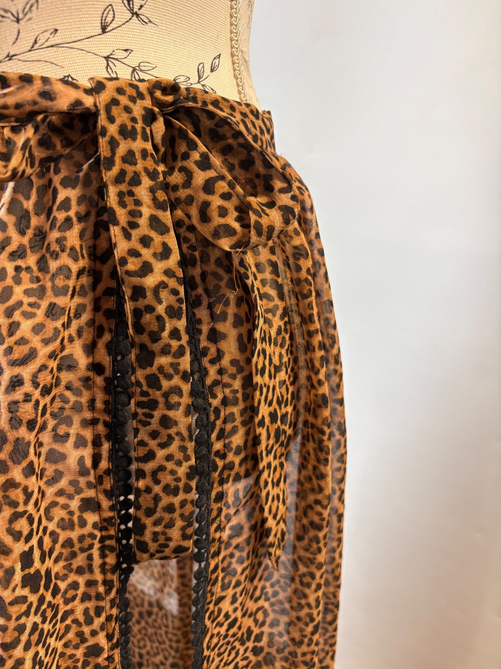 South Beach / Leopard print sarong / M