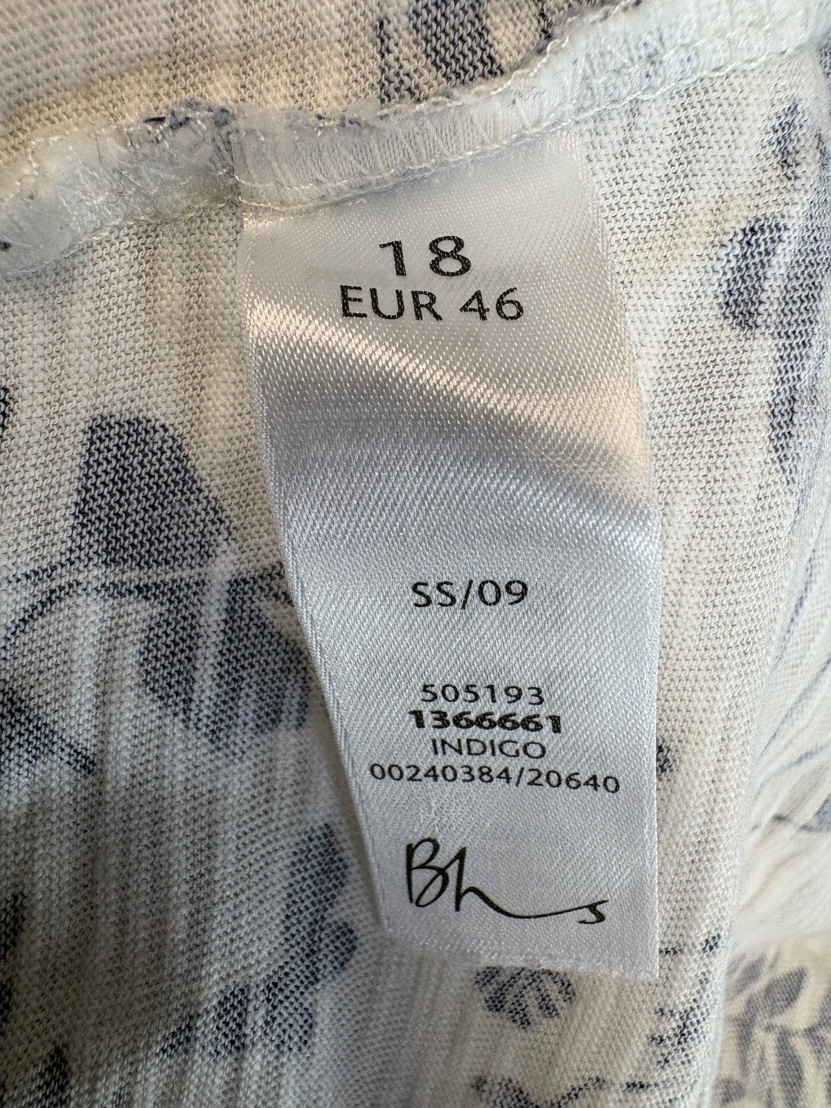 Vanilla Sands vest top / 18