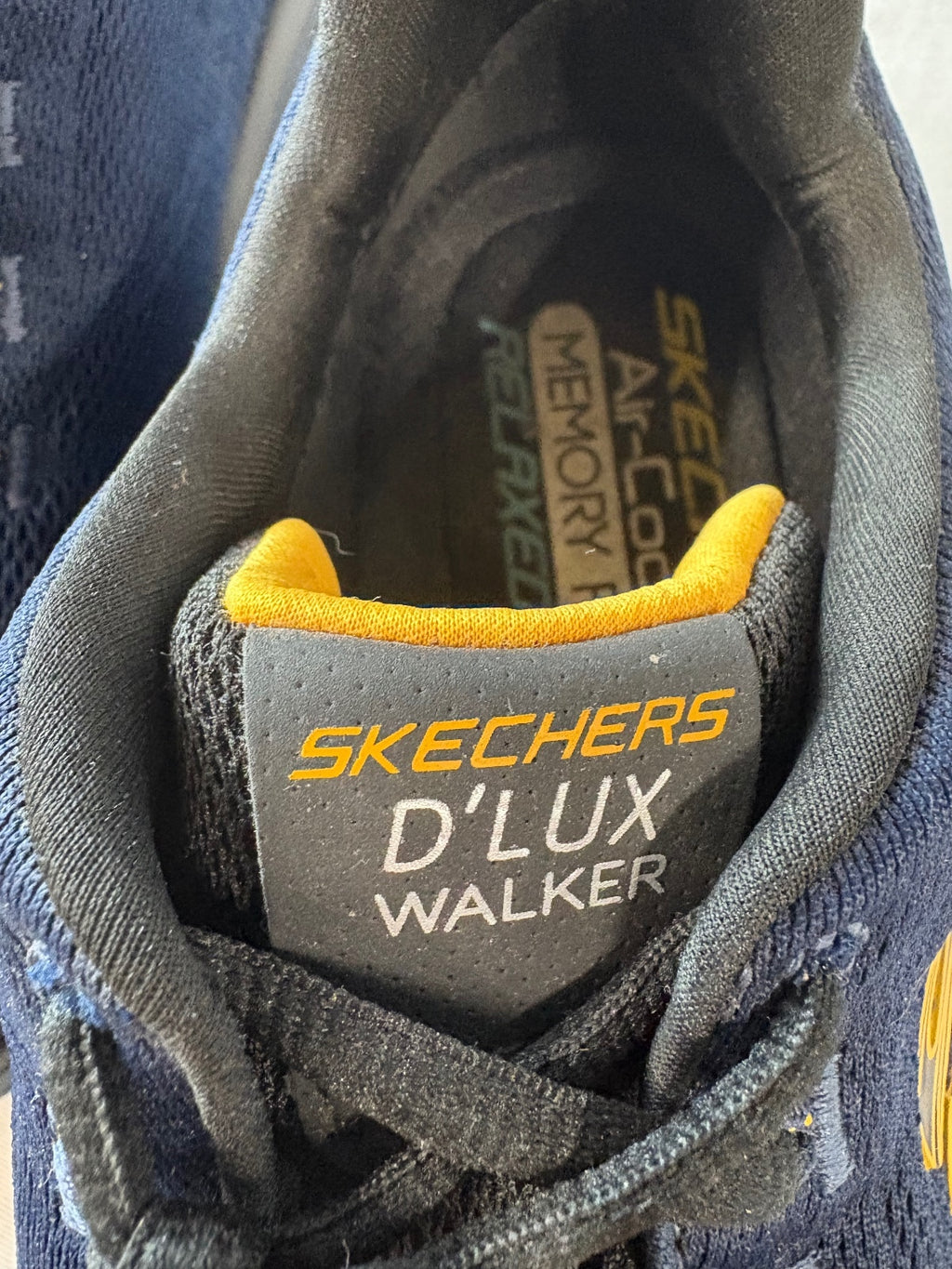 Sketchers d’lux walker trainers / UK 7.5