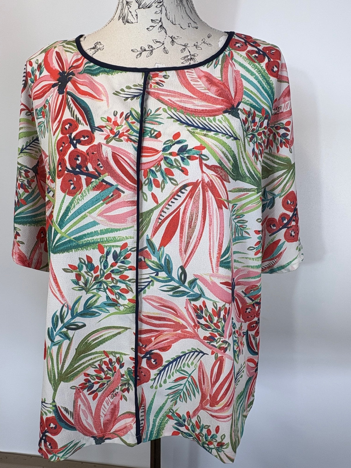 M&S collection top. / 16