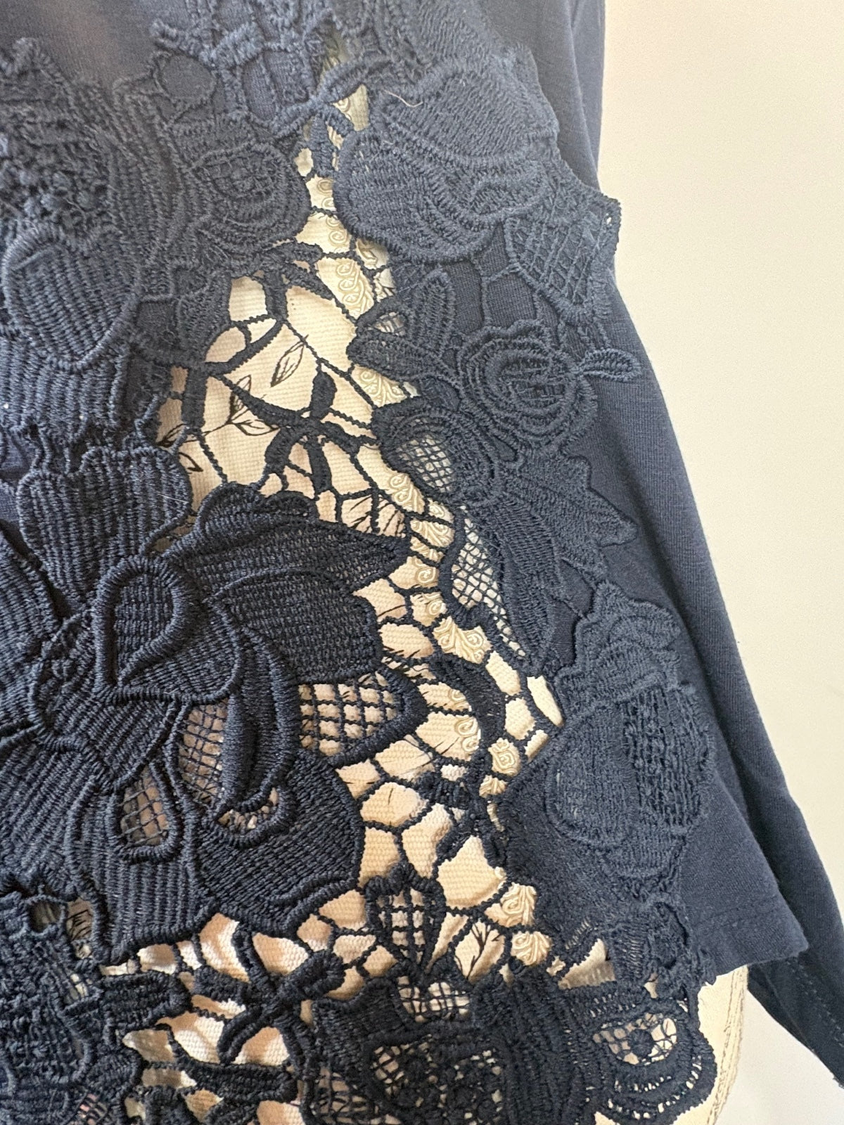 Ddiva, Lace navy blue tank top