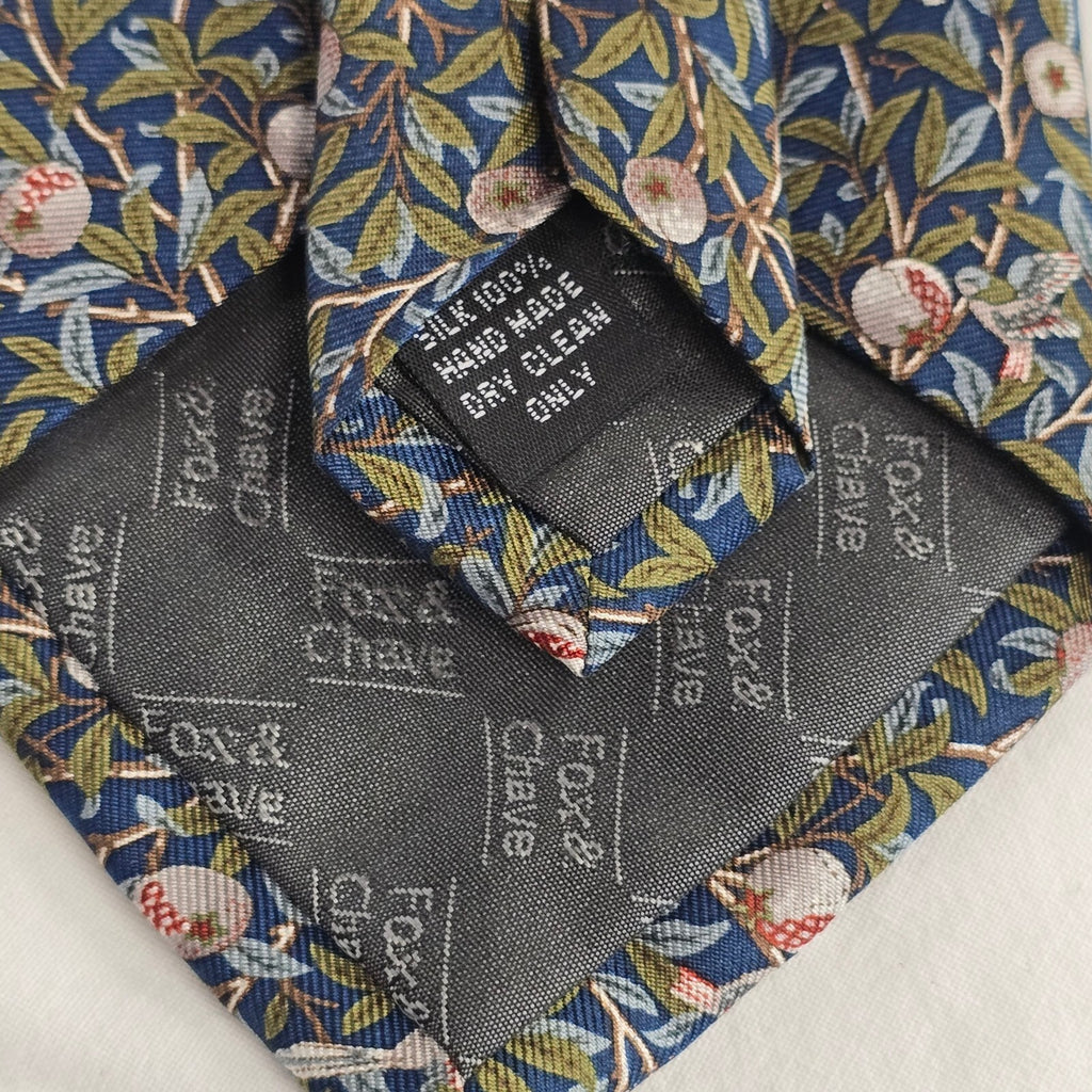 Vintage V&A Fox & Chave 100% tie