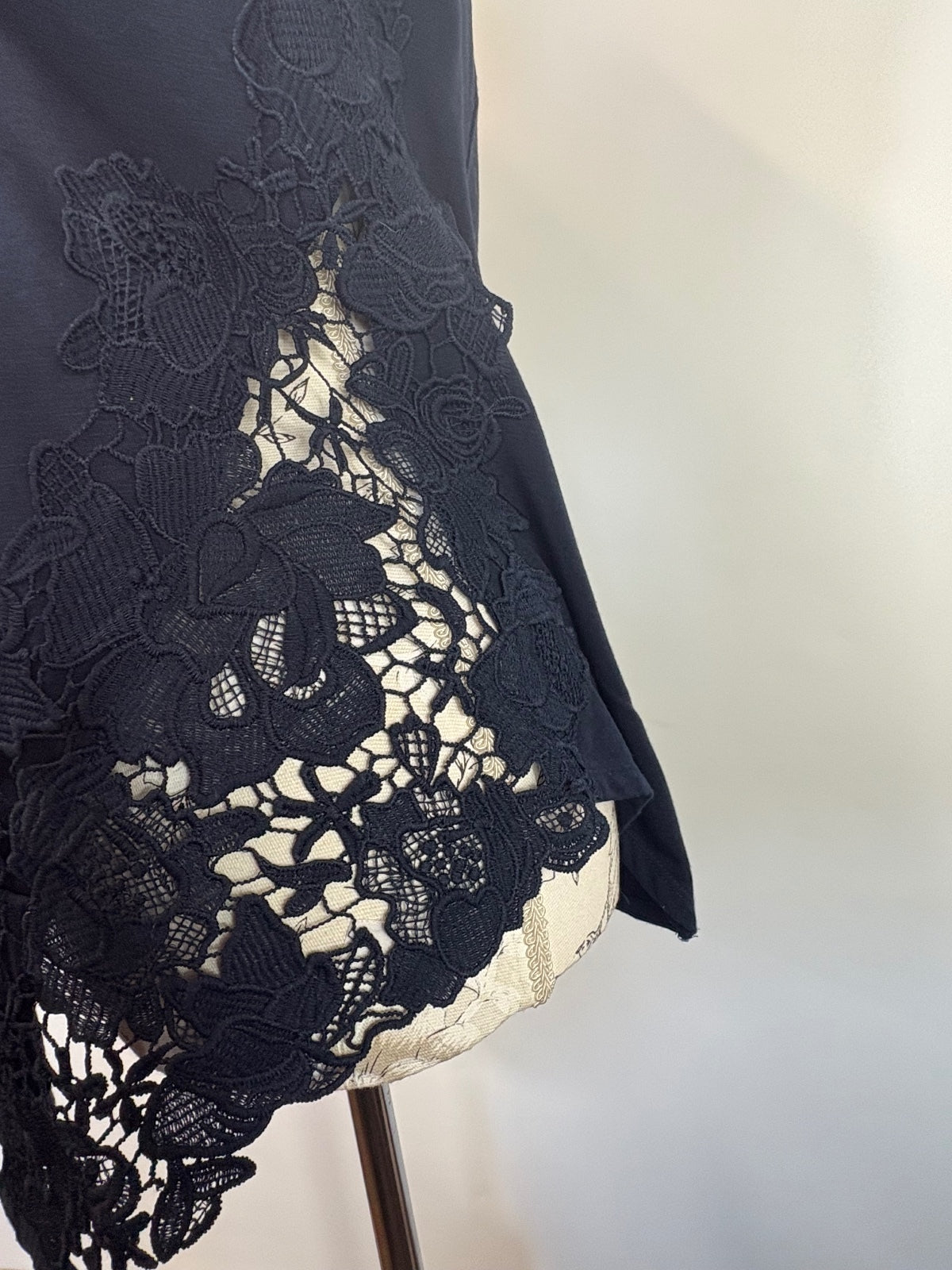 Ddiva, Lace navy blue tank top
