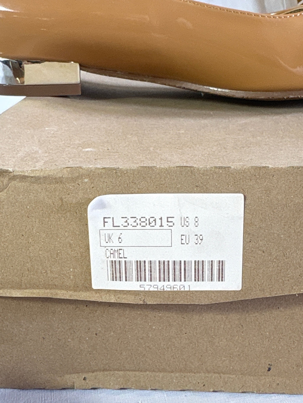 Caramel open toe flats / UK 6