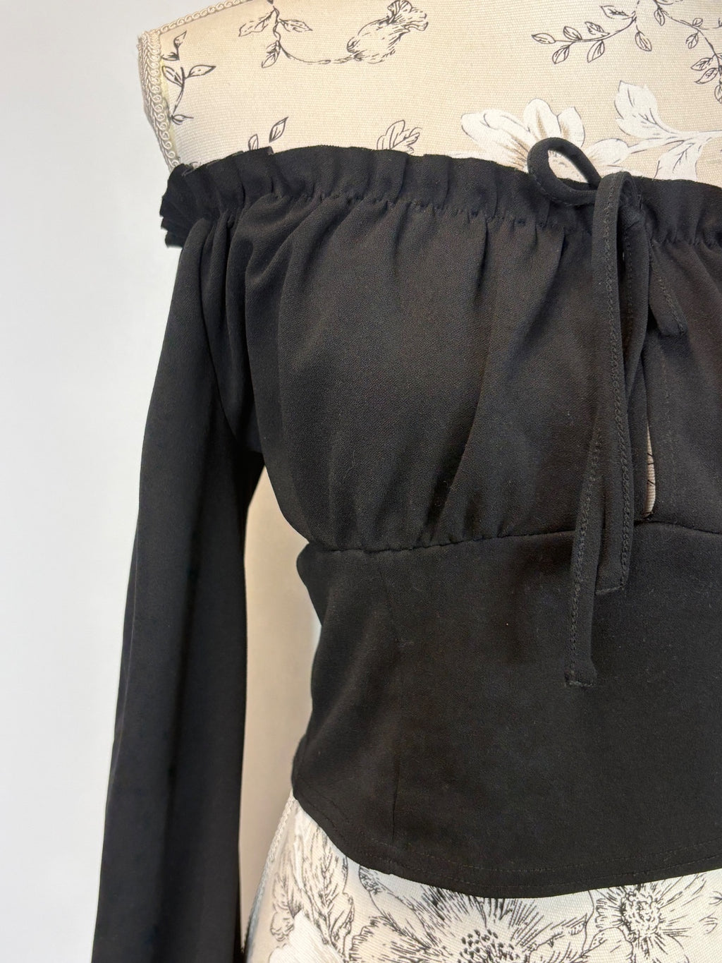 New Look black off the shoulder top / 10