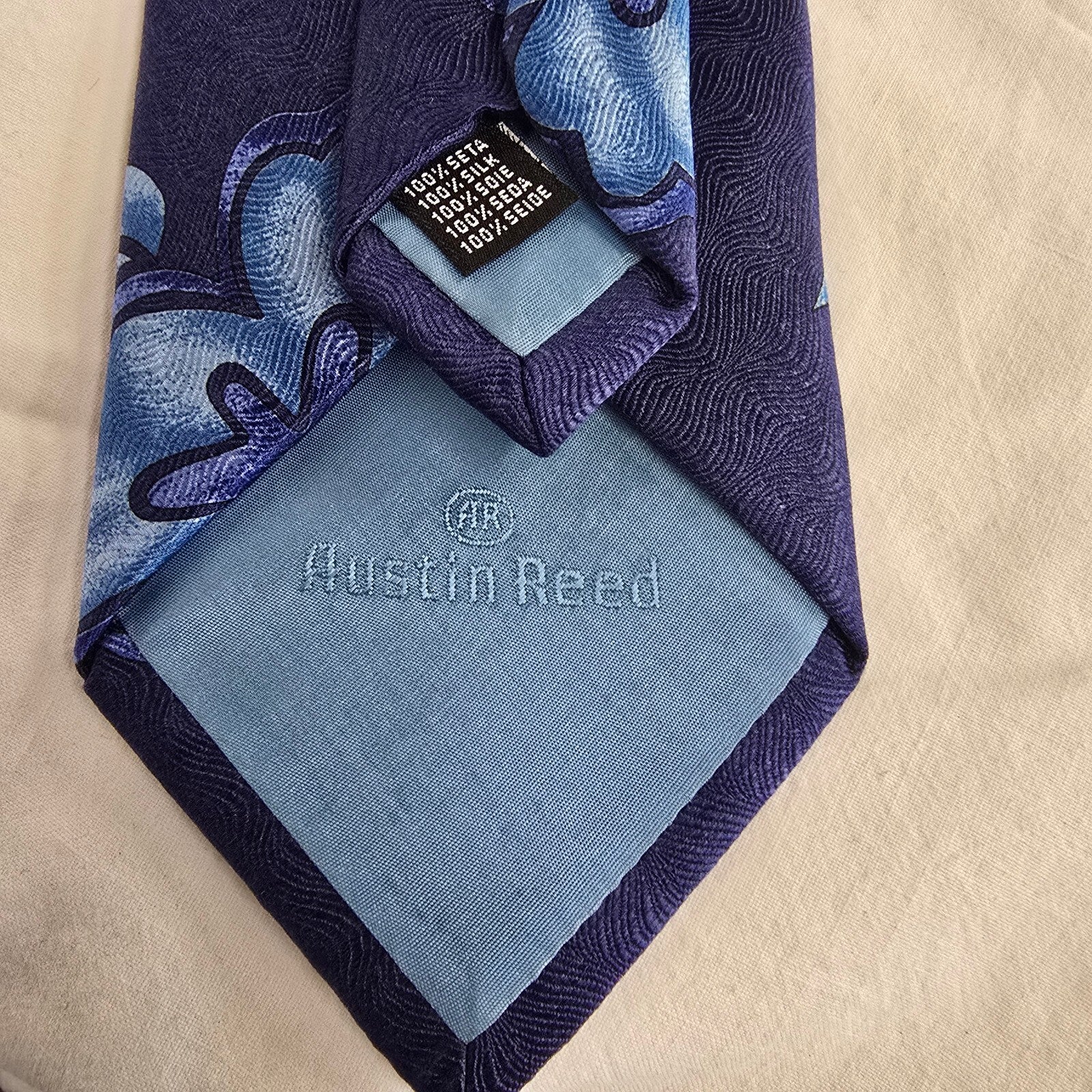 Blue 100% silk Auctin Reed tie