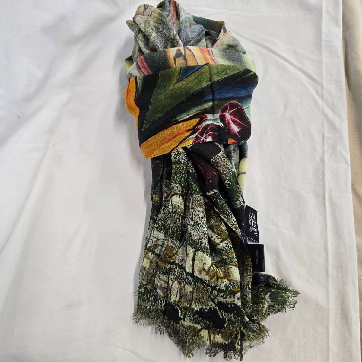 Osprey green mix design scarf