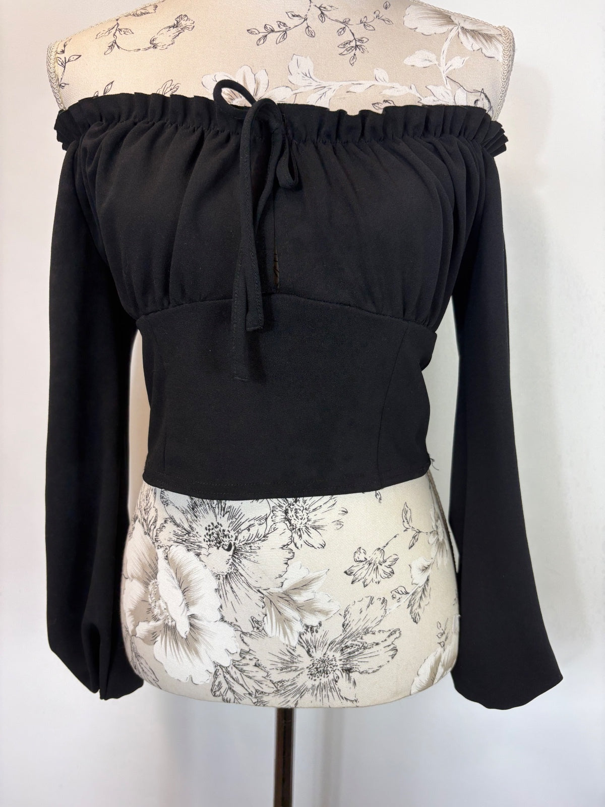 New Look black off the shoulder top / 10
