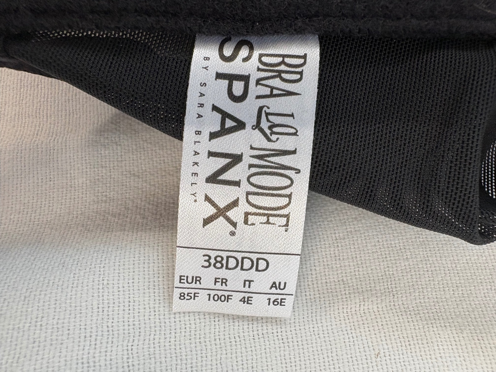 Black Spanx bra / 38 E