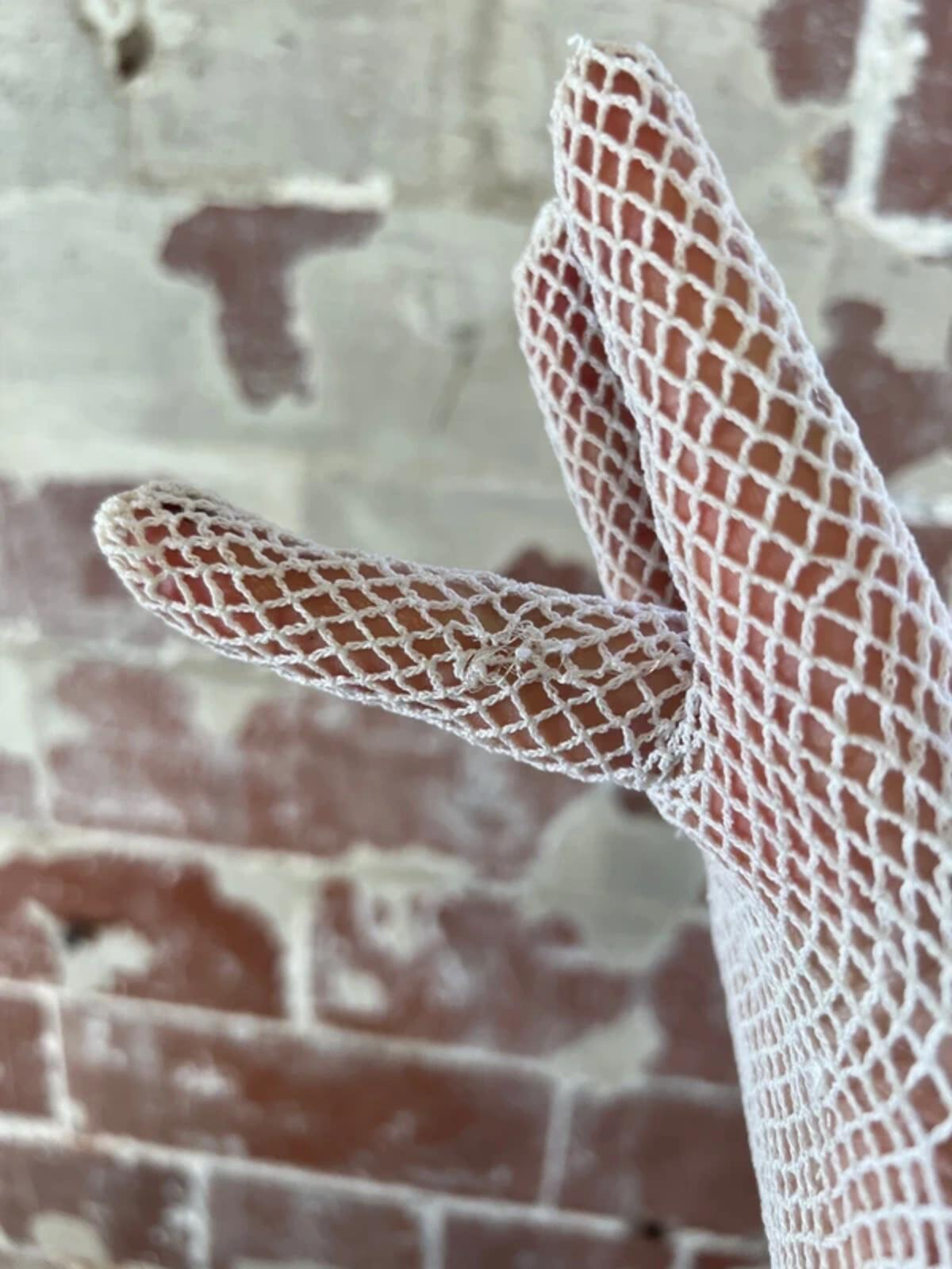 Vintage White Crochet Gloves