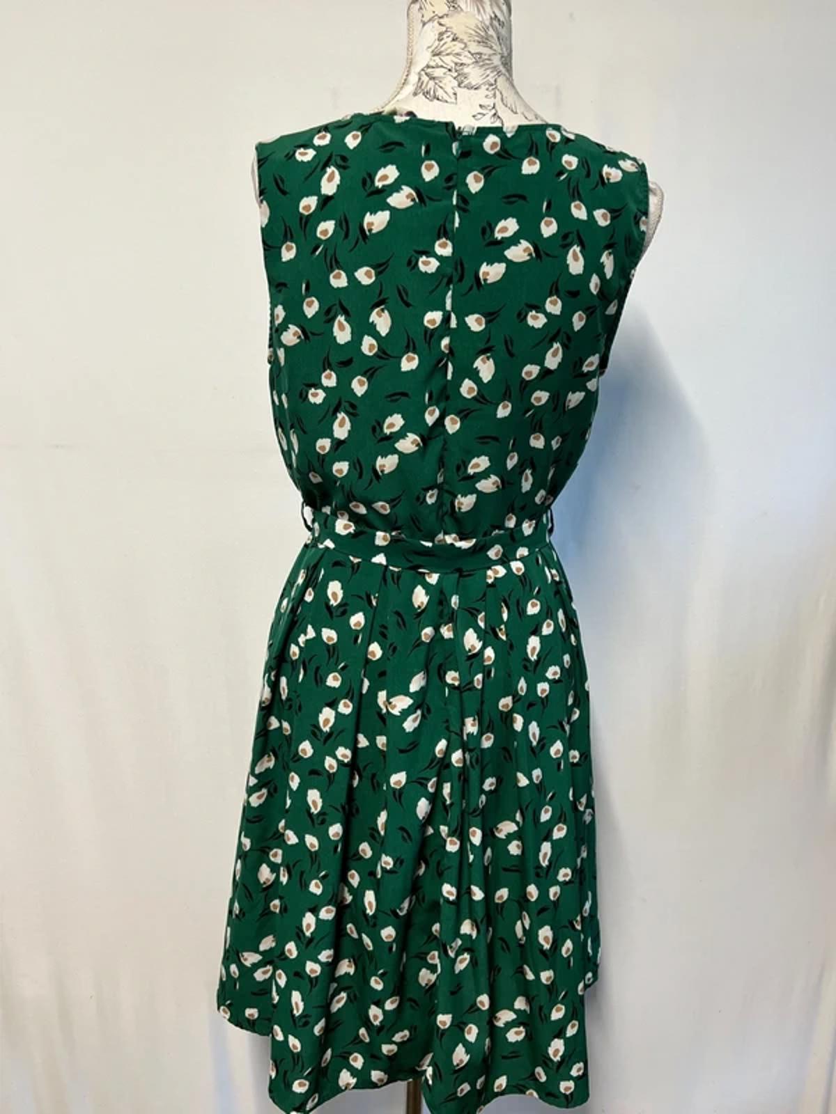 Yumi | 14 | Vintage Style Dark Green Floral Pattern Summer Dress