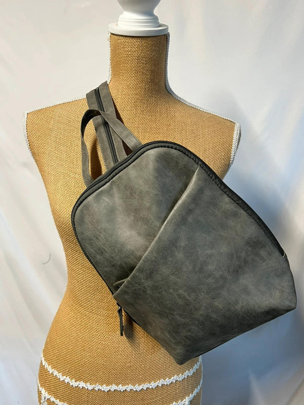 Piace Molto | Khaka backpack/crossbody bag