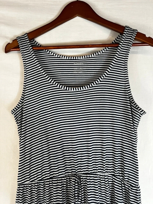 Esmara | Size 14/26 | Black and white striped dress